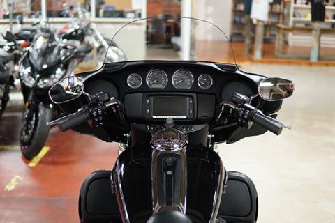 2015 Harley-Davidson Tri Glide® Ultra in New London, Connecticut - Photo 10