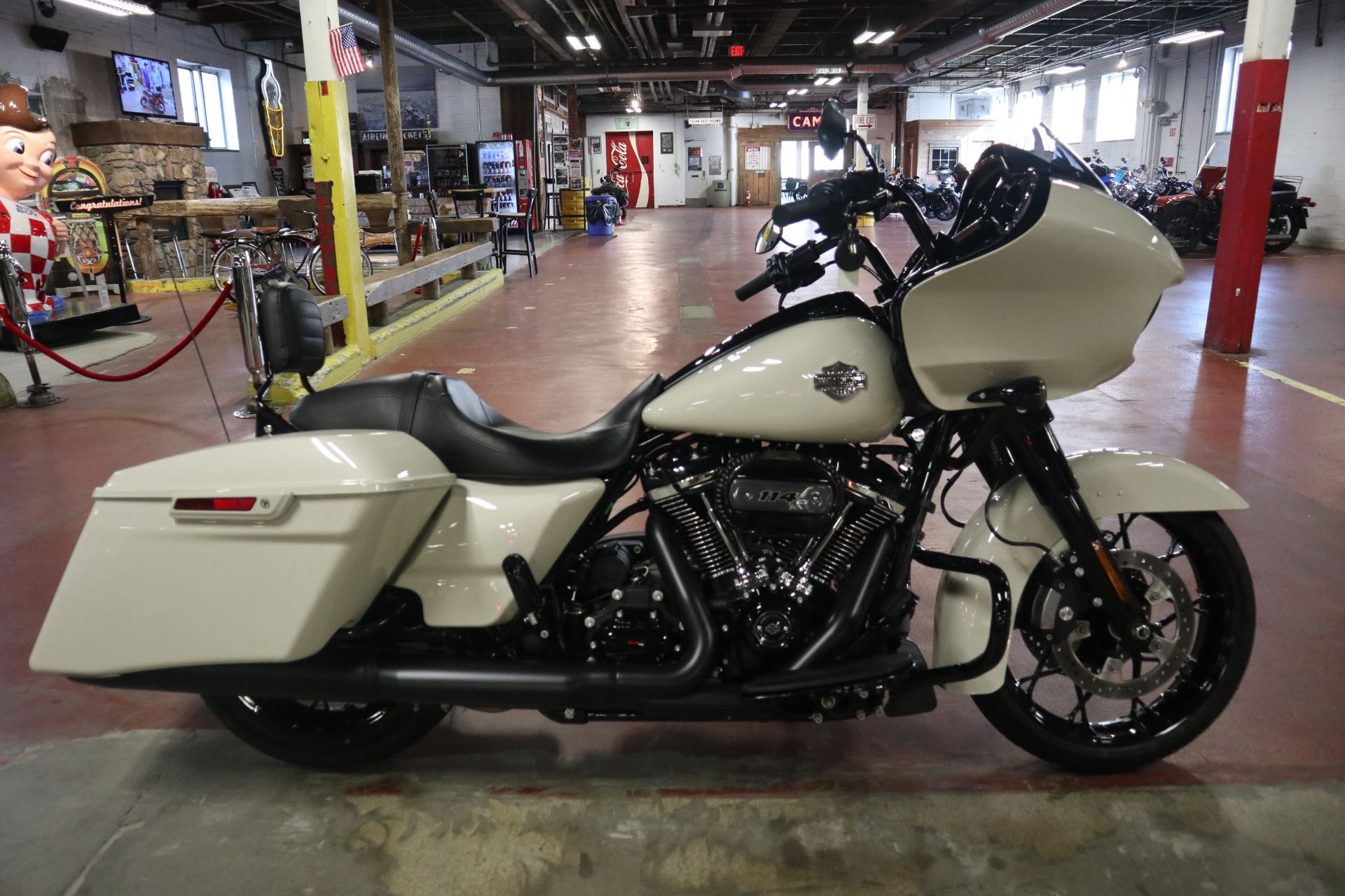 2022 Harley-Davidson Road Glide® Special in New London, Connecticut - Photo 8