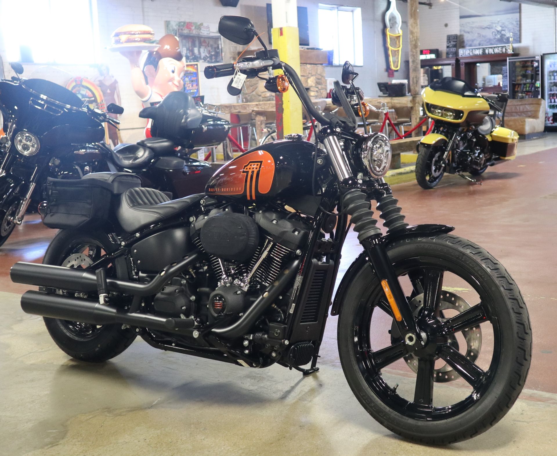 2023 Harley-Davidson Street Bob® 114 in New London, Connecticut - Photo 2