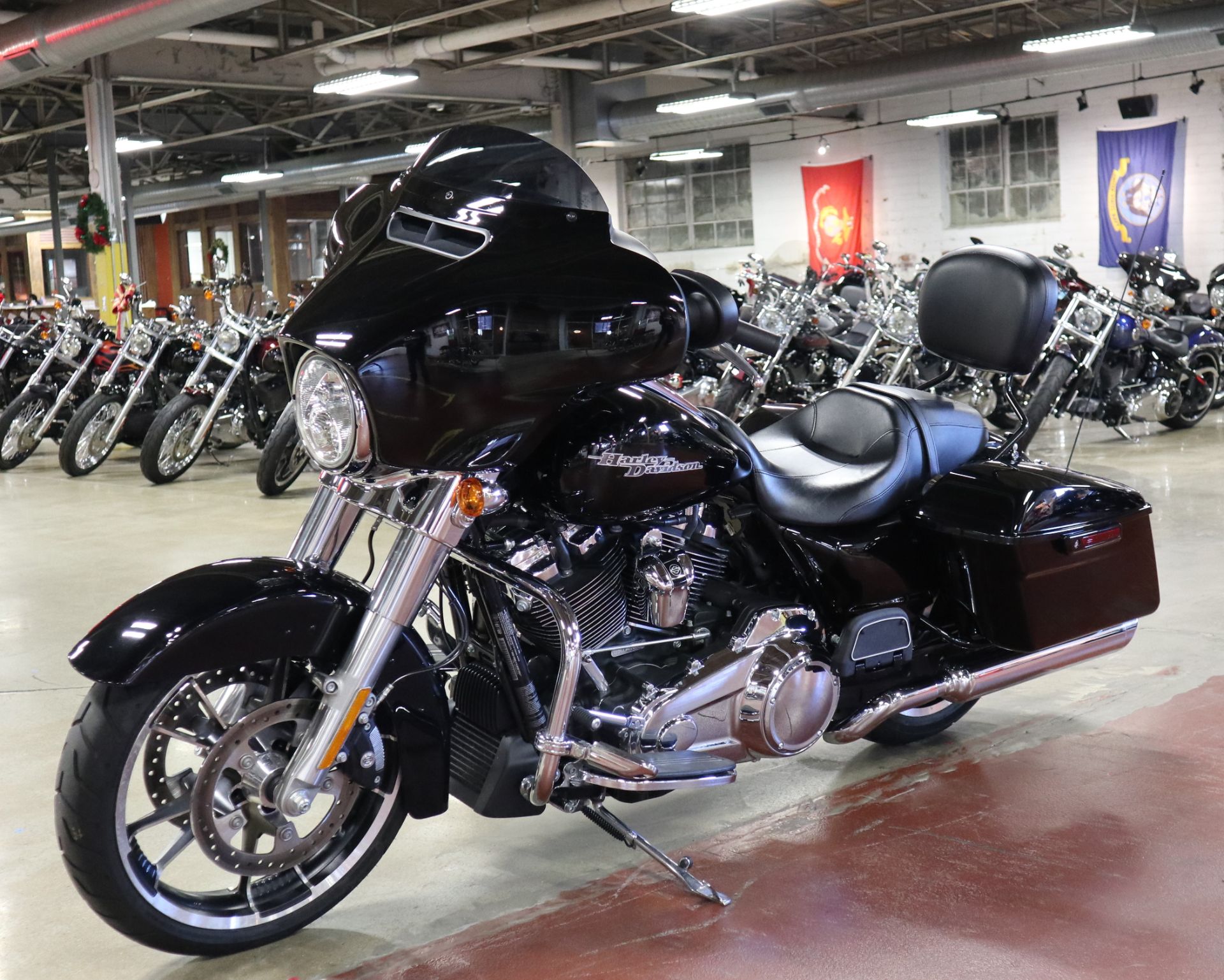 2020 Harley-Davidson Street Glide® in New London, Connecticut - Photo 4