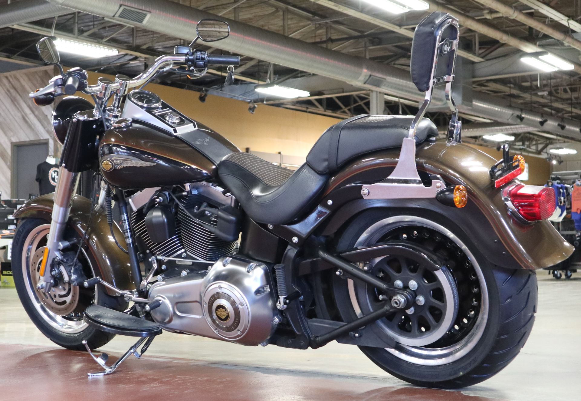 2013 Harley-Davidson Softail® Fat Boy® Lo 110th Anniversary Edition in New London, Connecticut - Photo 6