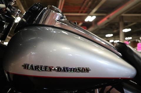 2015 Harley-Davidson Ultra Limited in New London, Connecticut - Photo 9