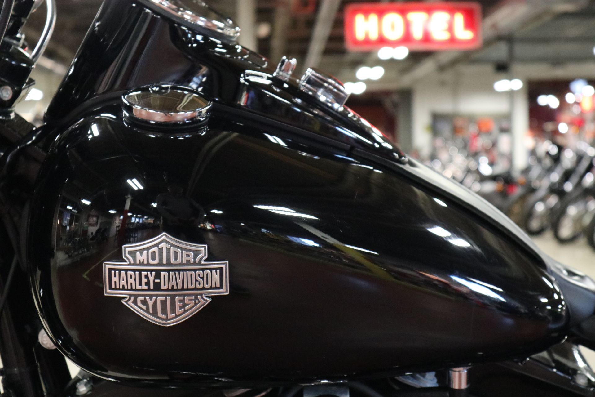 2016 Harley-Davidson Softail Slim® S in New London, Connecticut - Photo 10