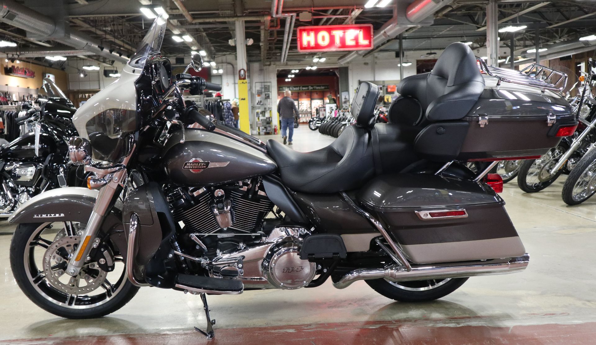 2023 Harley-Davidson Ultra Limited in New London, Connecticut - Photo 5