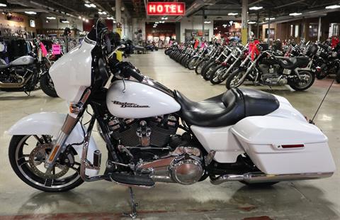 2017 Harley-Davidson Street Glide® Special in New London, Connecticut - Photo 5