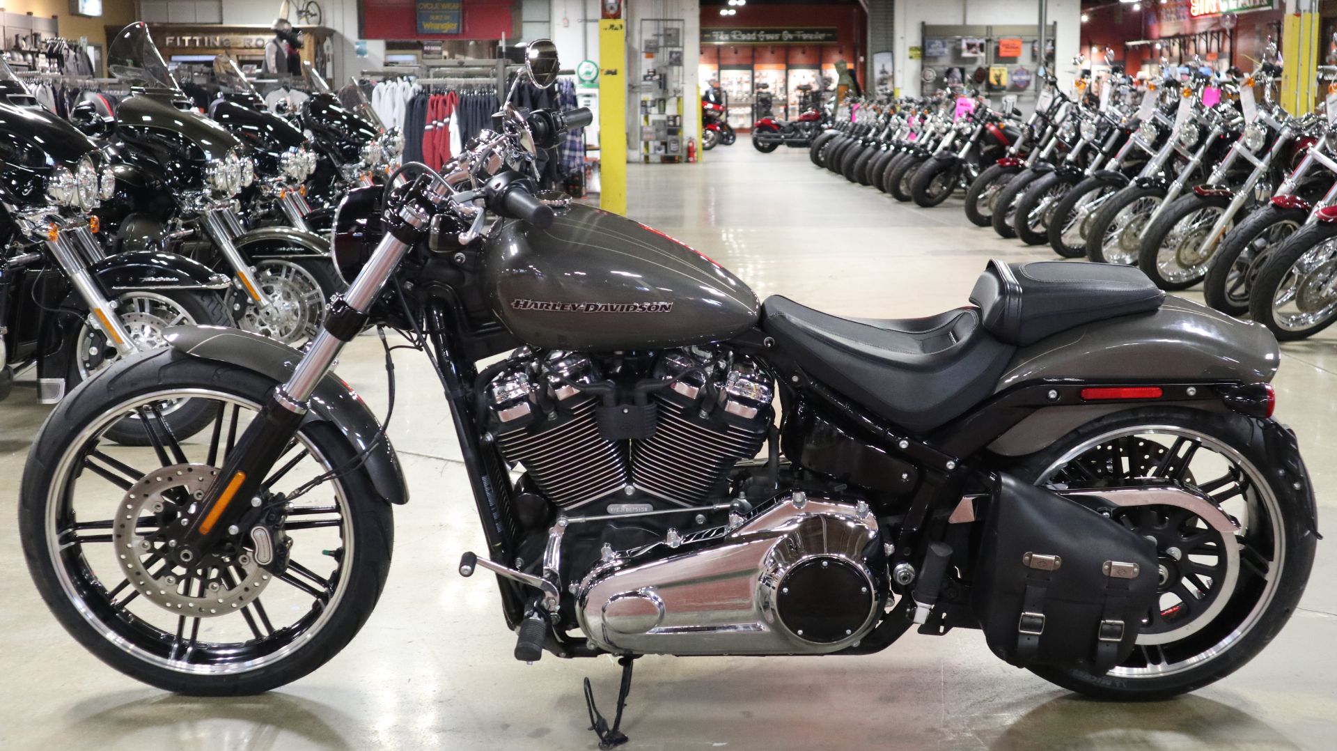 2019 Harley-Davidson Breakout® 107 in New London, Connecticut - Photo 5