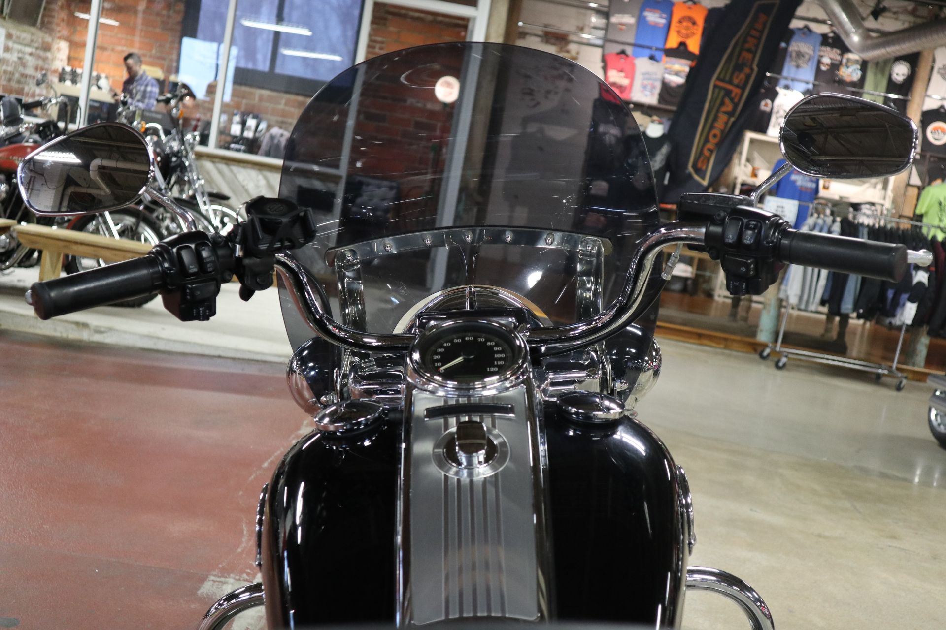 2009 Harley-Davidson Road King® Classic in New London, Connecticut - Photo 10