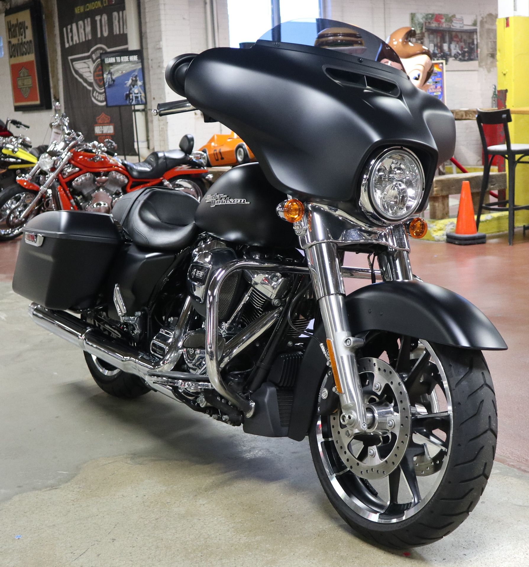 2020 Harley-Davidson Street Glide® in New London, Connecticut - Photo 2