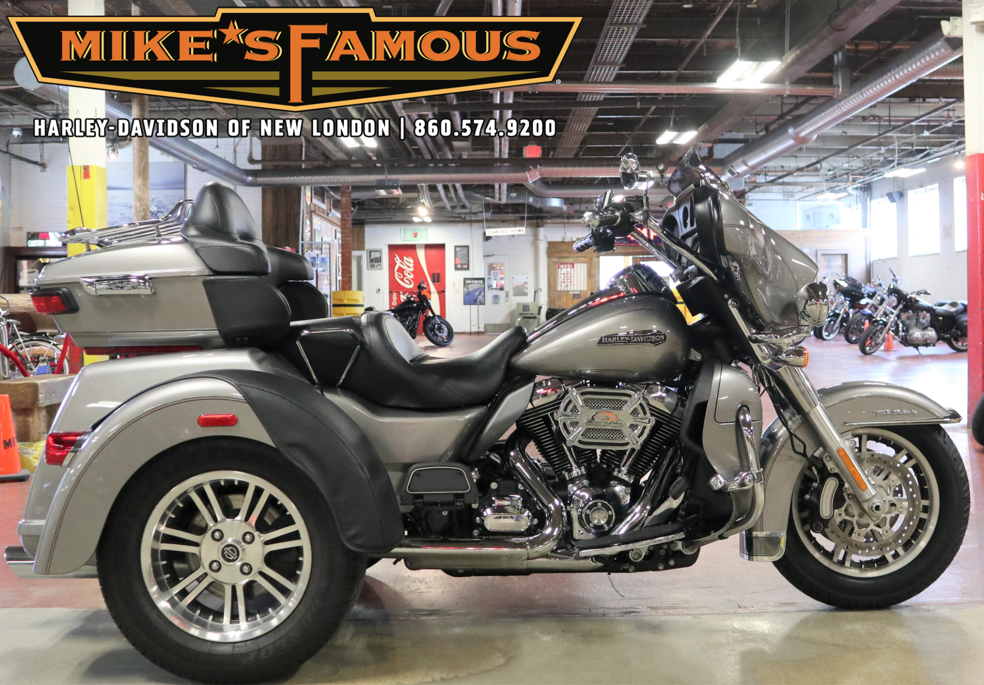 2016 Harley-Davidson Tri Glide® Ultra in New London, Connecticut - Photo 1