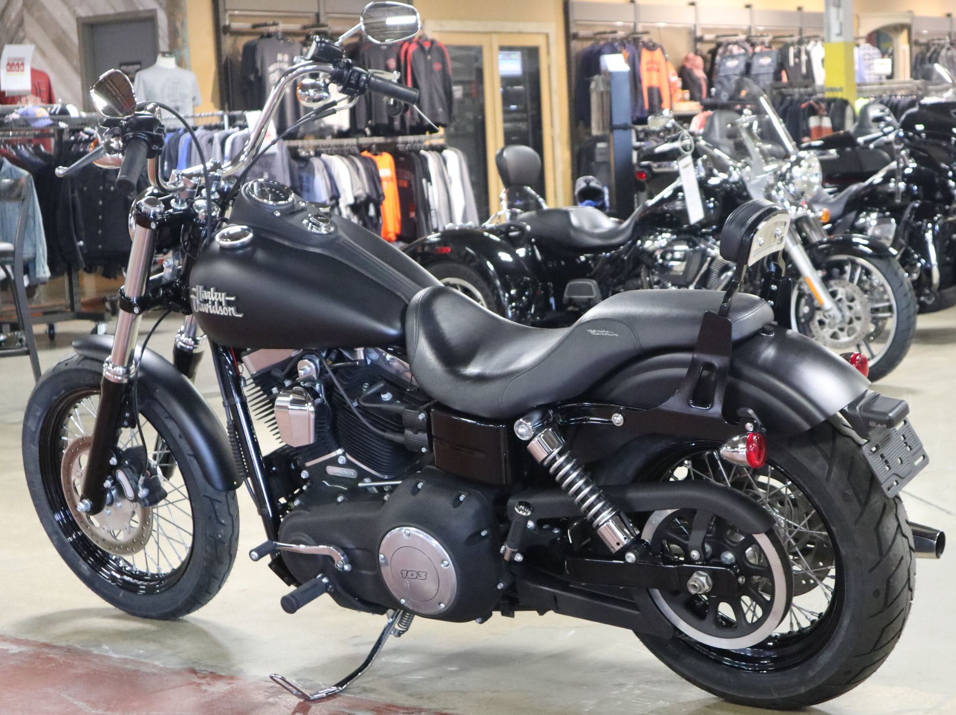 2015 Harley-Davidson Street Bob® in New London, Connecticut - Photo 6