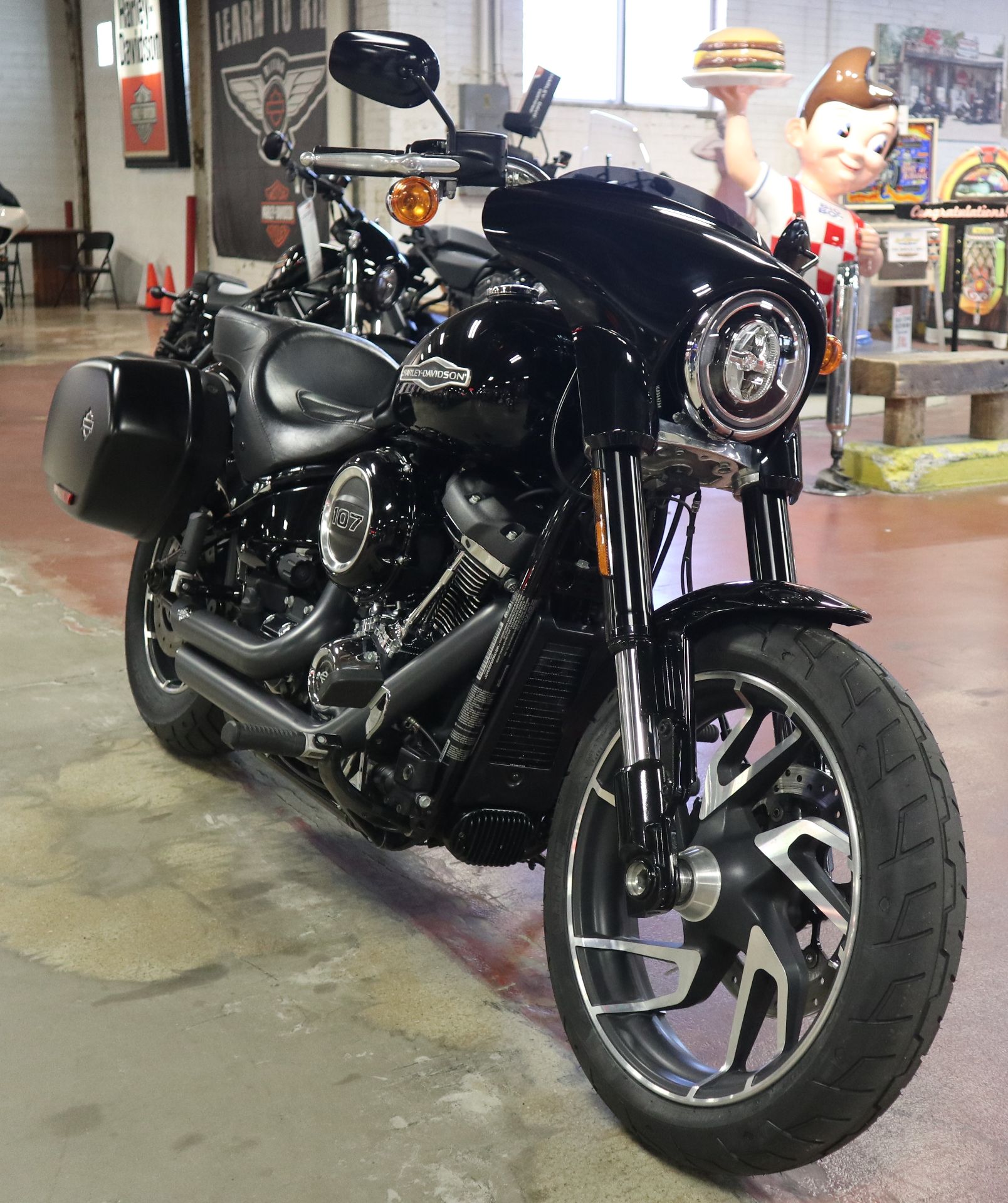 2018 Harley-Davidson Sport Glide® in New London, Connecticut - Photo 2