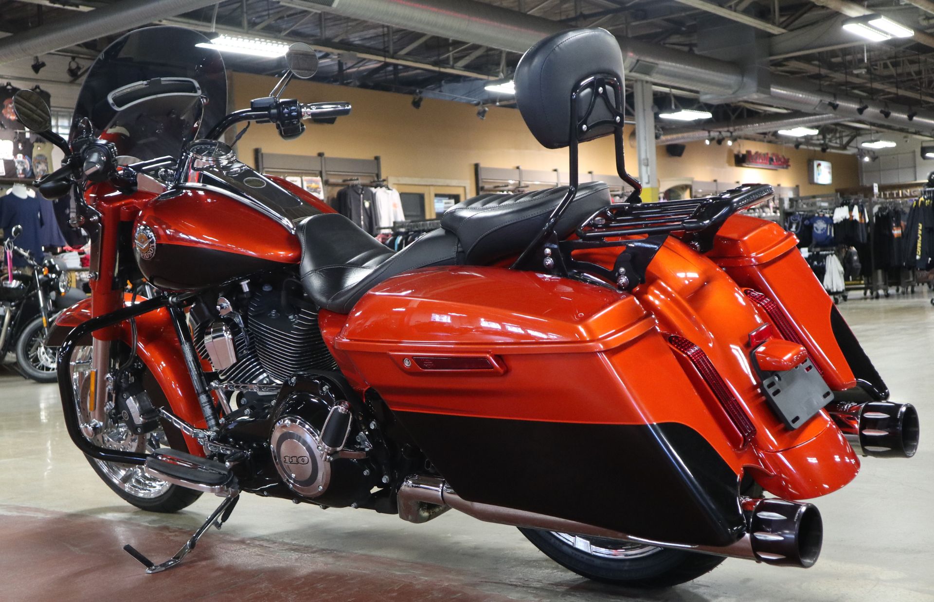 2014 Harley-Davidson CVO™ Road King® in New London, Connecticut - Photo 6