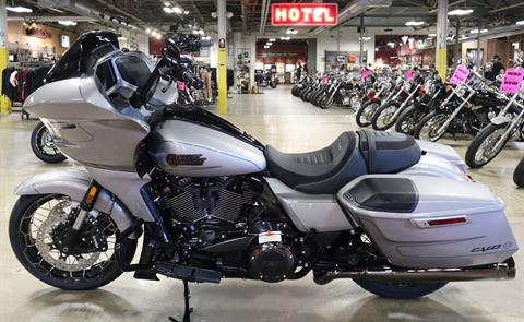 2023 Harley-Davidson CVO™ Road Glide® in New London, Connecticut - Photo 5