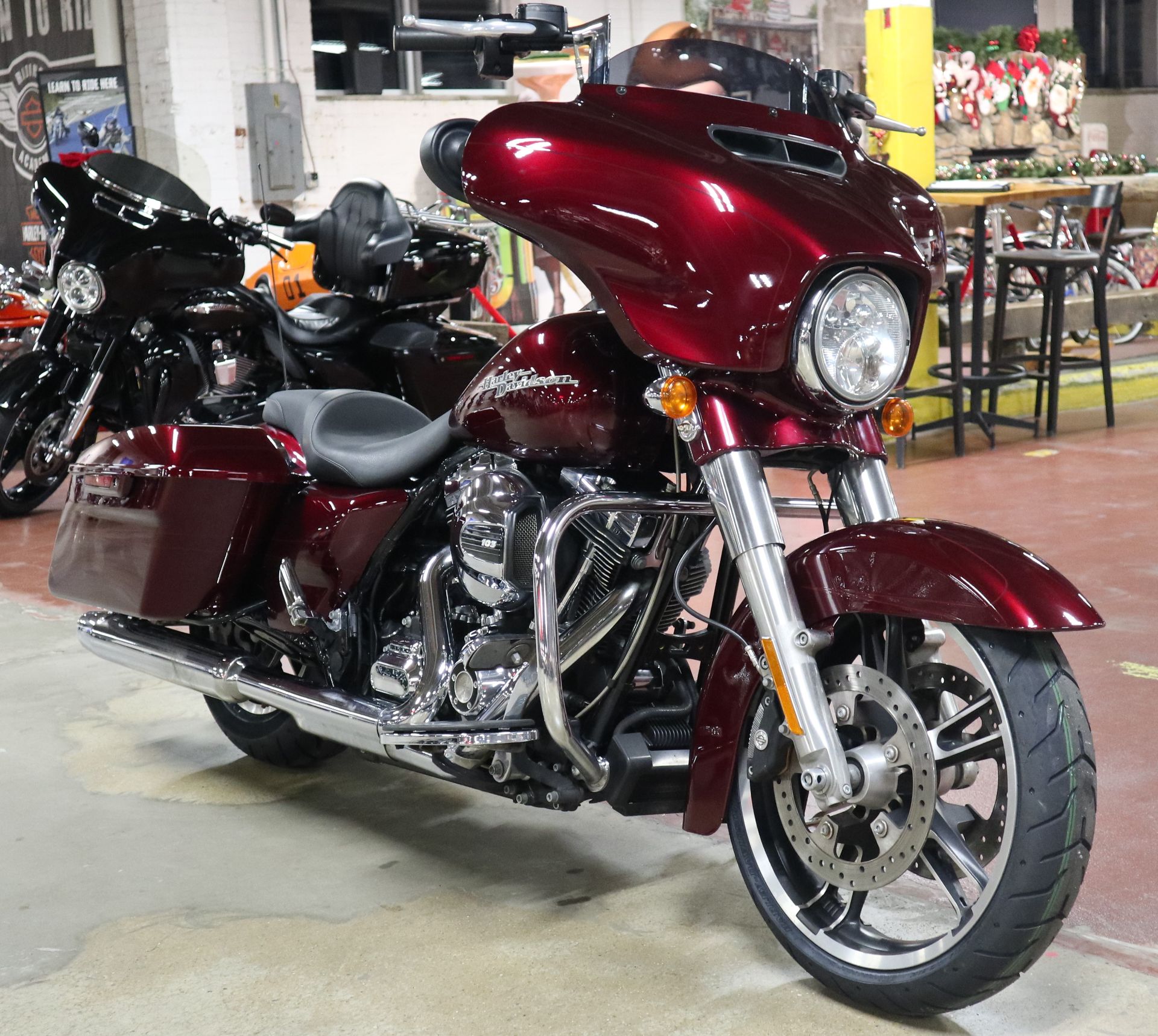 2014 Harley-Davidson Street Glide® Special in New London, Connecticut - Photo 2