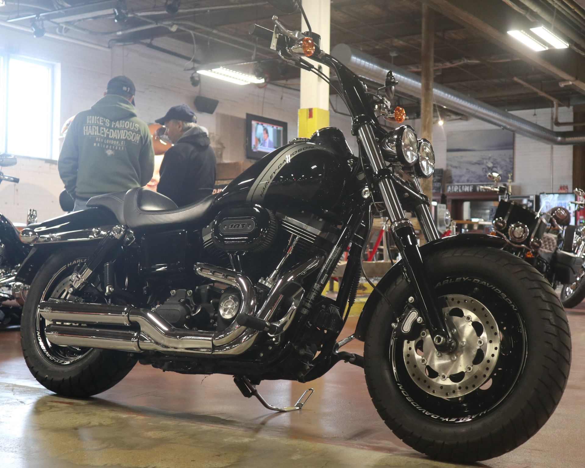 2016 Harley-Davidson Fat Bob® in New London, Connecticut - Photo 2