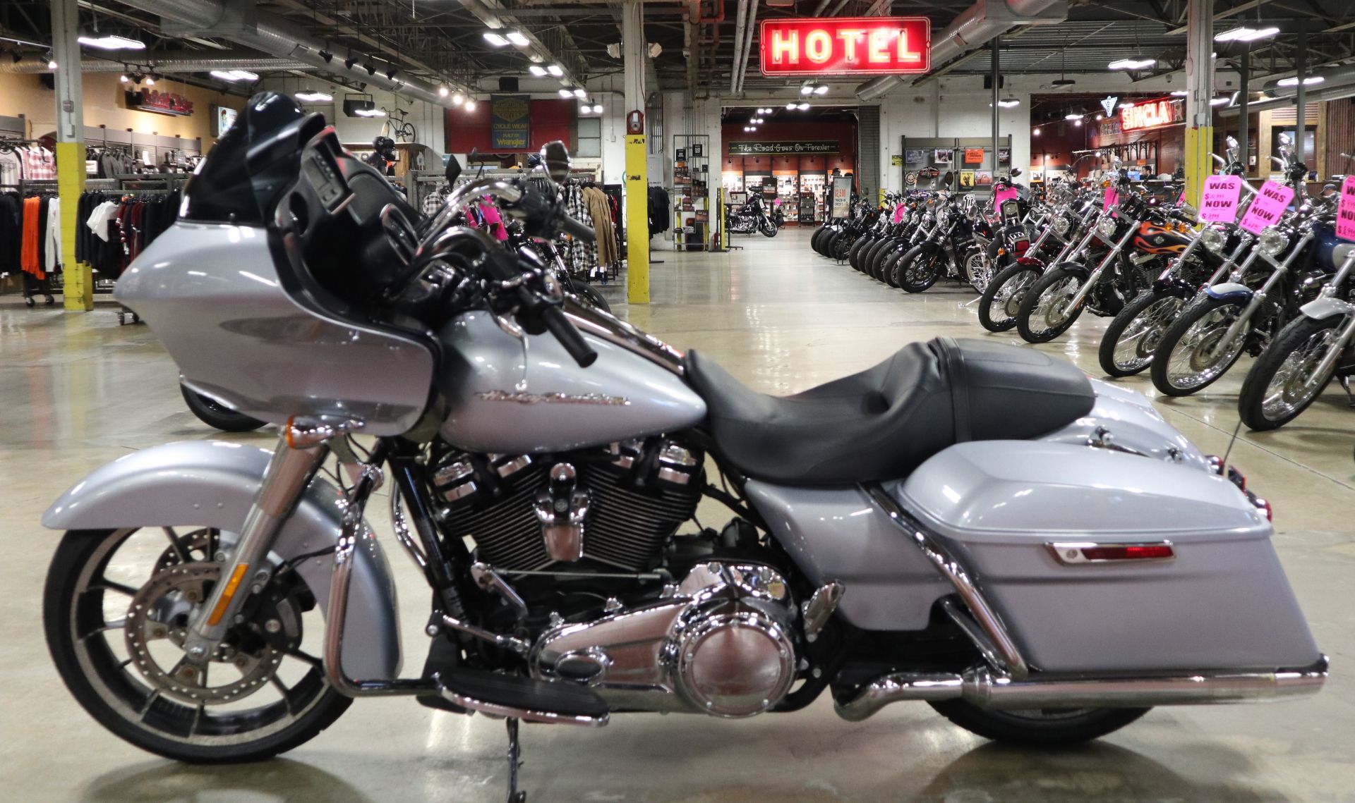 2020 Harley-Davidson Road Glide® in New London, Connecticut - Photo 5