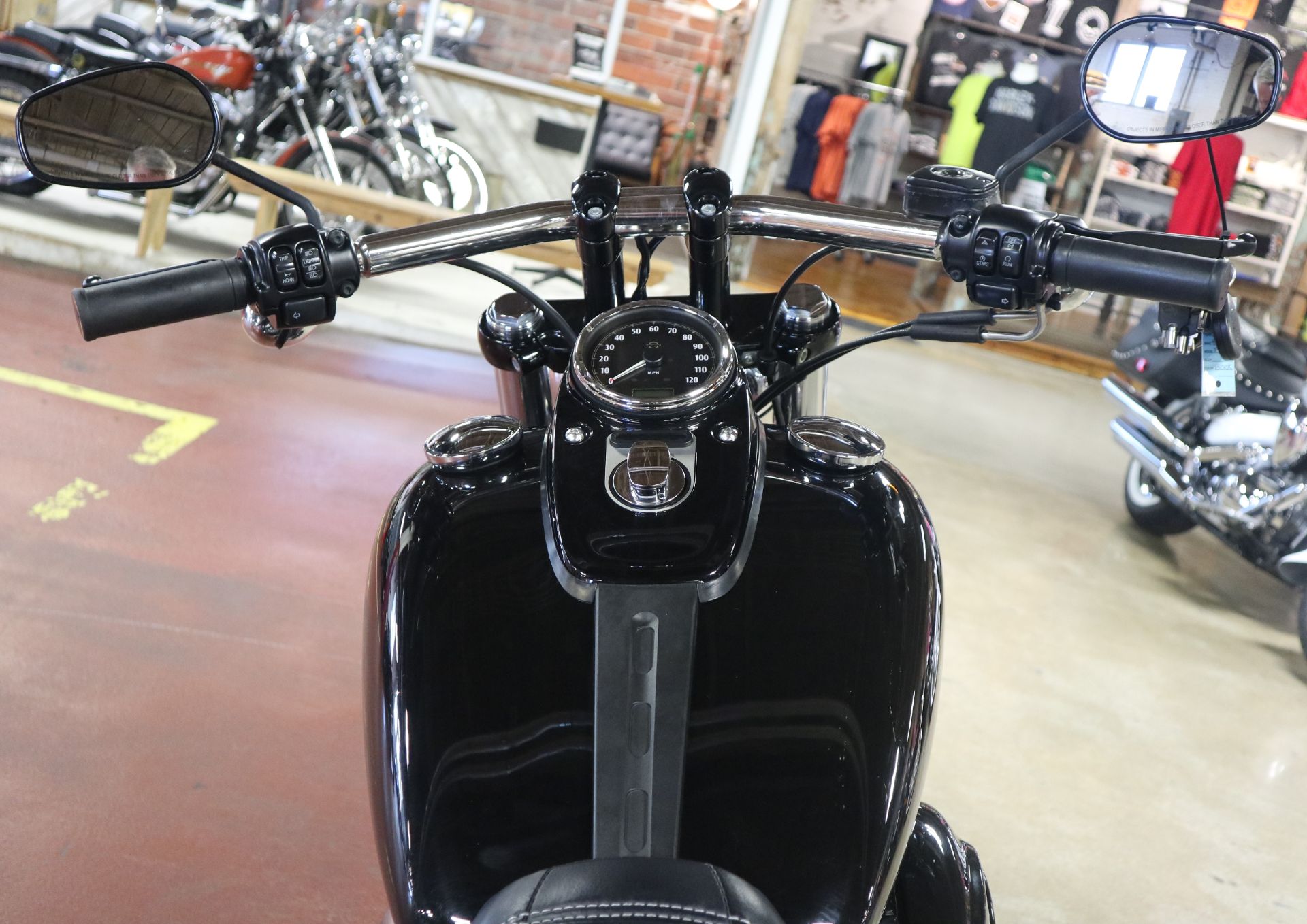 2014 Harley-Davidson Dyna® Fat Bob® in New London, Connecticut - Photo 12