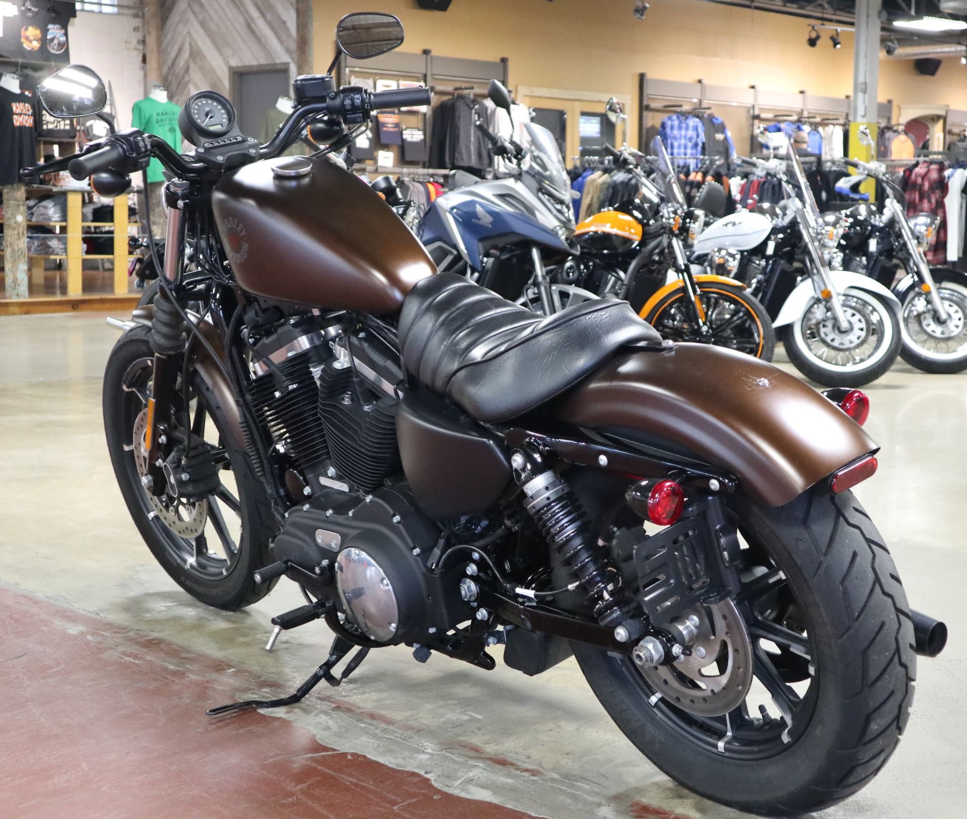 2019 Harley-Davidson Iron 883™ in New London, Connecticut - Photo 5