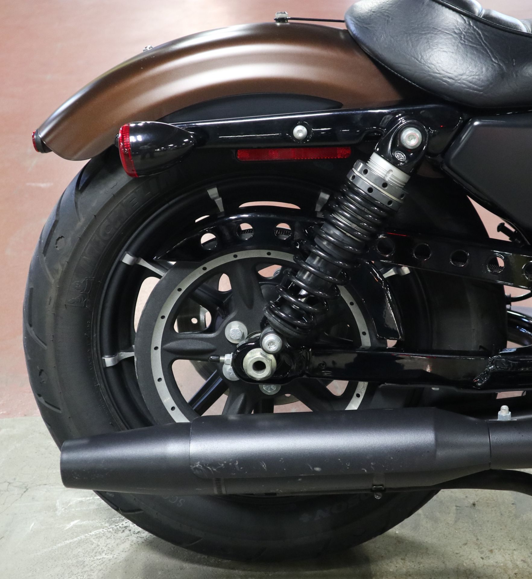 2019 Harley-Davidson Iron 883™ in New London, Connecticut - Photo 14