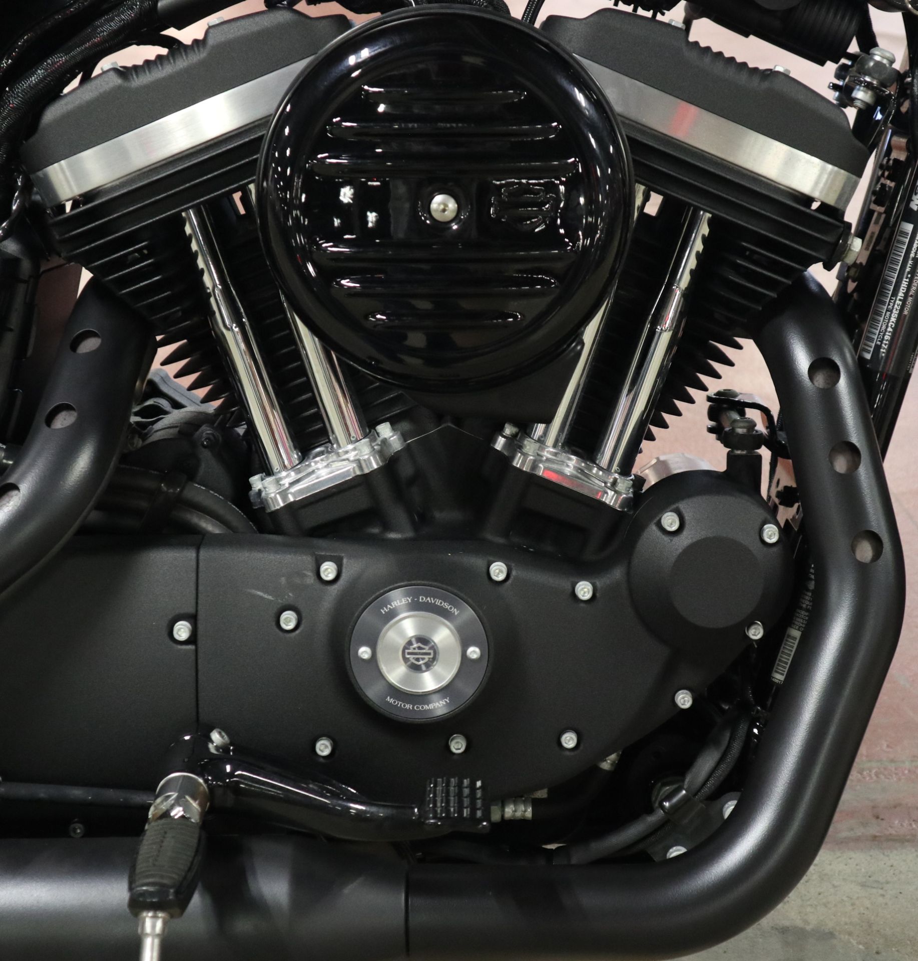 2019 Harley-Davidson Iron 883™ in New London, Connecticut - Photo 16