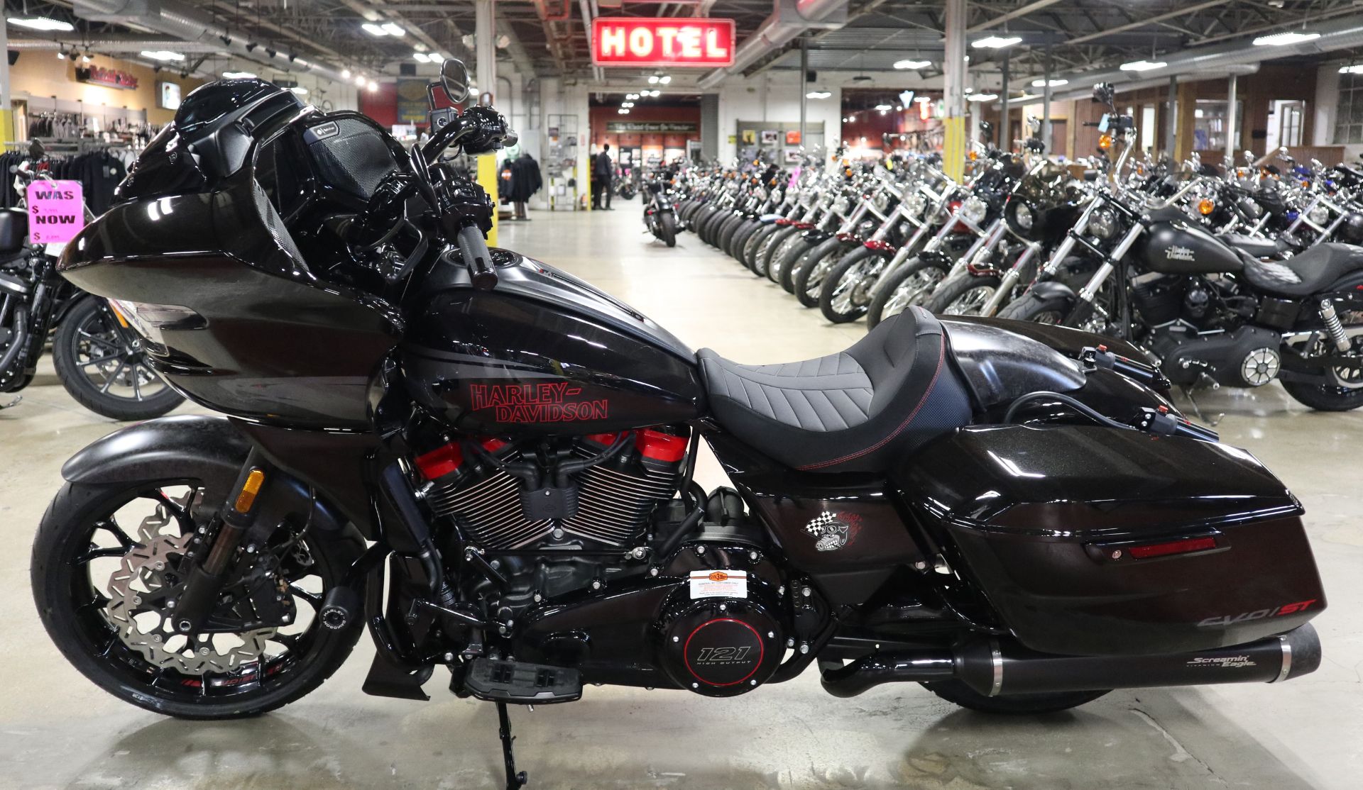 2024 Harley-Davidson CVO™ Road Glide® ST in New London, Connecticut - Photo 5