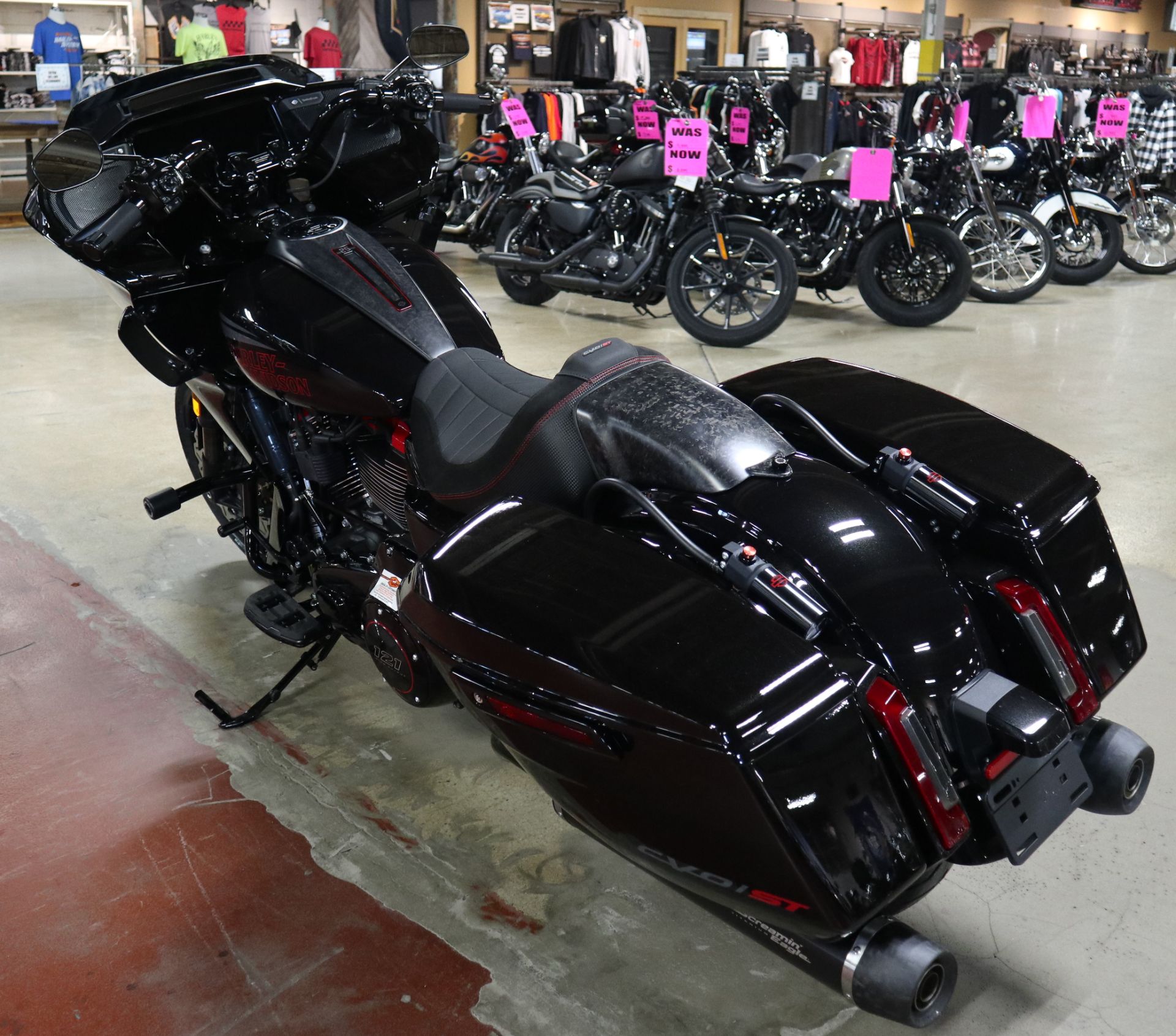 2024 Harley-Davidson CVO™ Road Glide® ST in New London, Connecticut - Photo 6