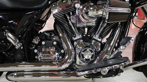 2014 Harley-Davidson Street Glide® in New London, Connecticut - Photo 17