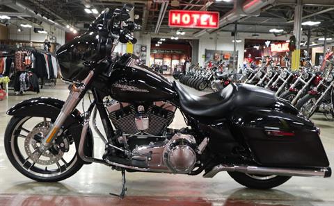 2014 Harley-Davidson Street Glide® in New London, Connecticut - Photo 5