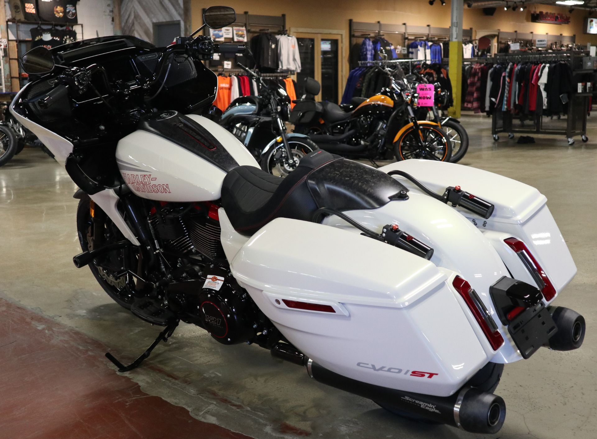 2024 Harley-Davidson CVO™ Road Glide® ST in New London, Connecticut - Photo 6