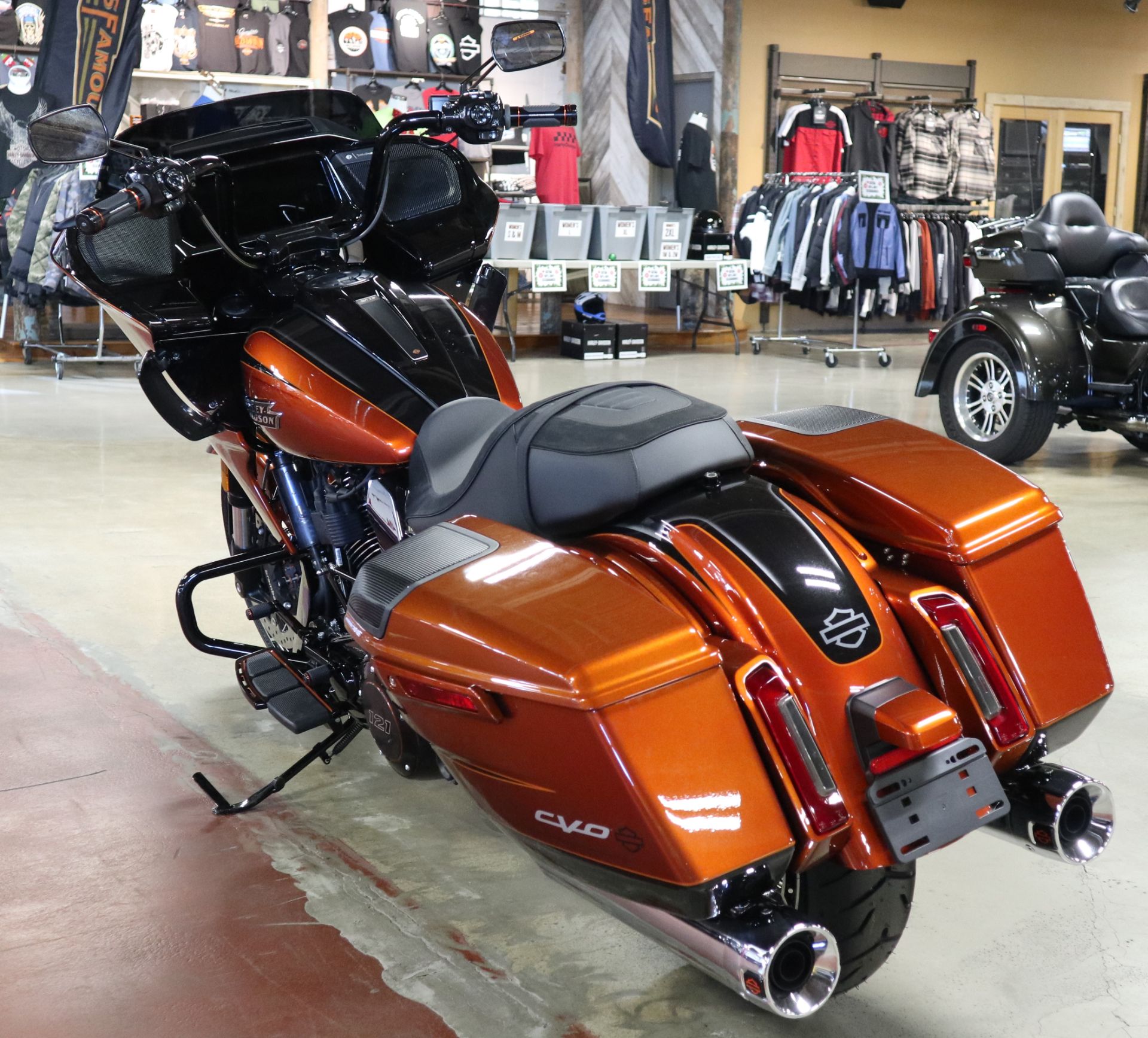 2023 Harley-Davidson CVO™ Road Glide® in New London, Connecticut - Photo 6