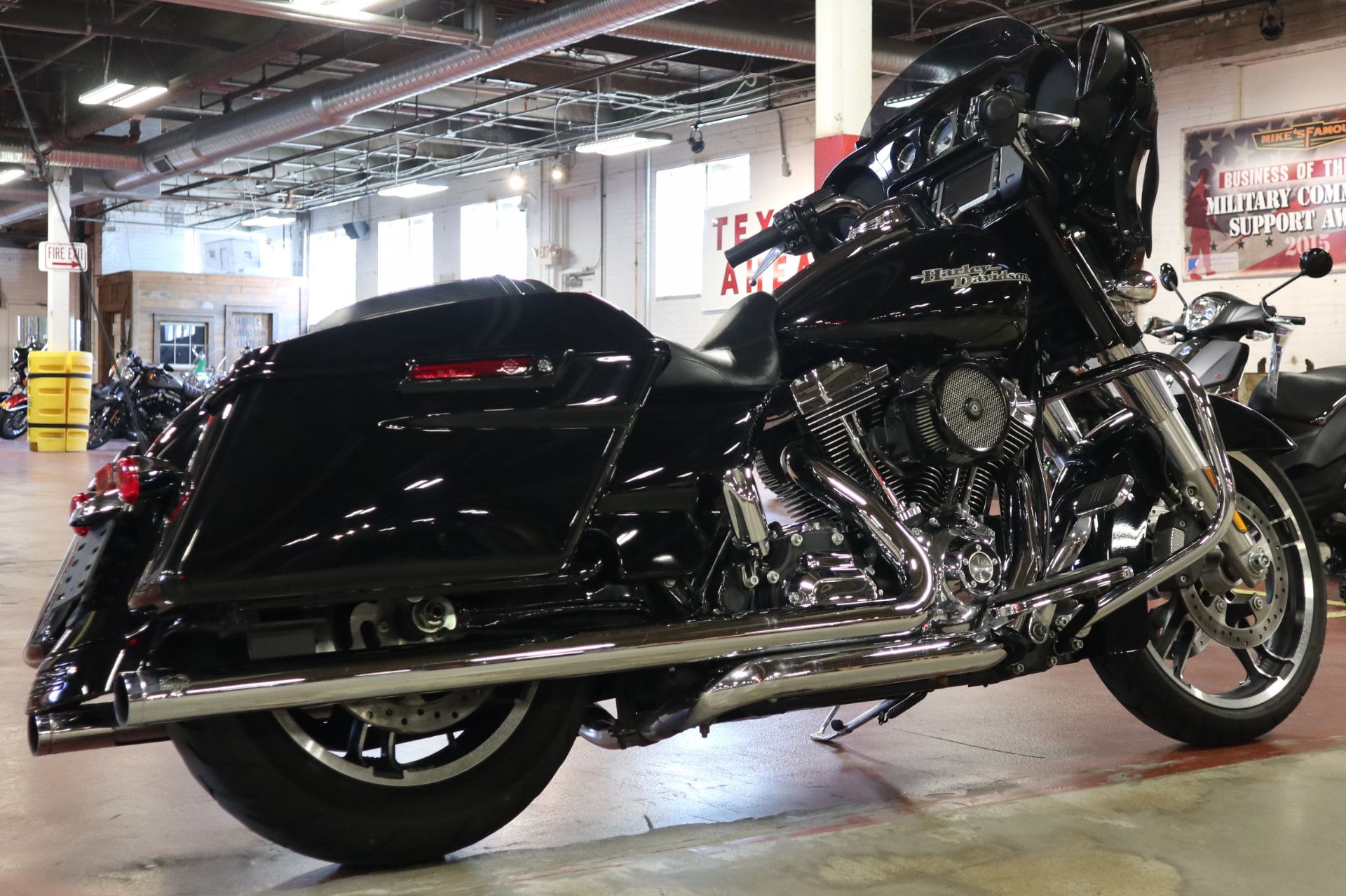 2016 Harley-Davidson Street Glide® Special in New London, Connecticut - Photo 8