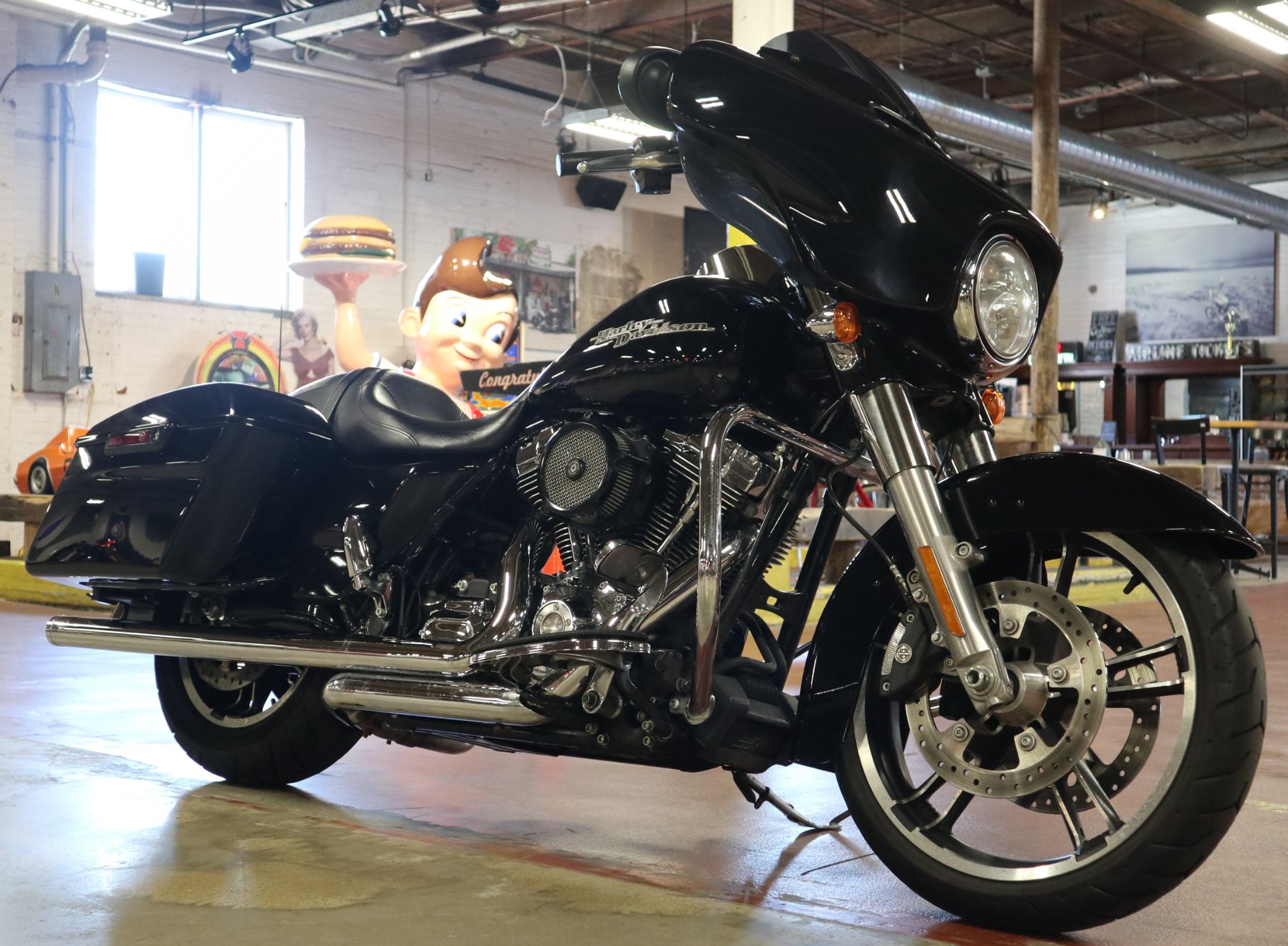 2016 Harley-Davidson Street Glide® Special in New London, Connecticut - Photo 2