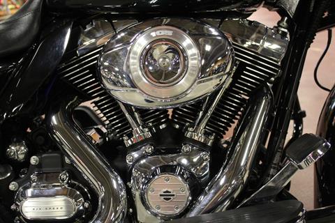2013 Harley-Davidson Street Glide® in New London, Connecticut - Photo 16