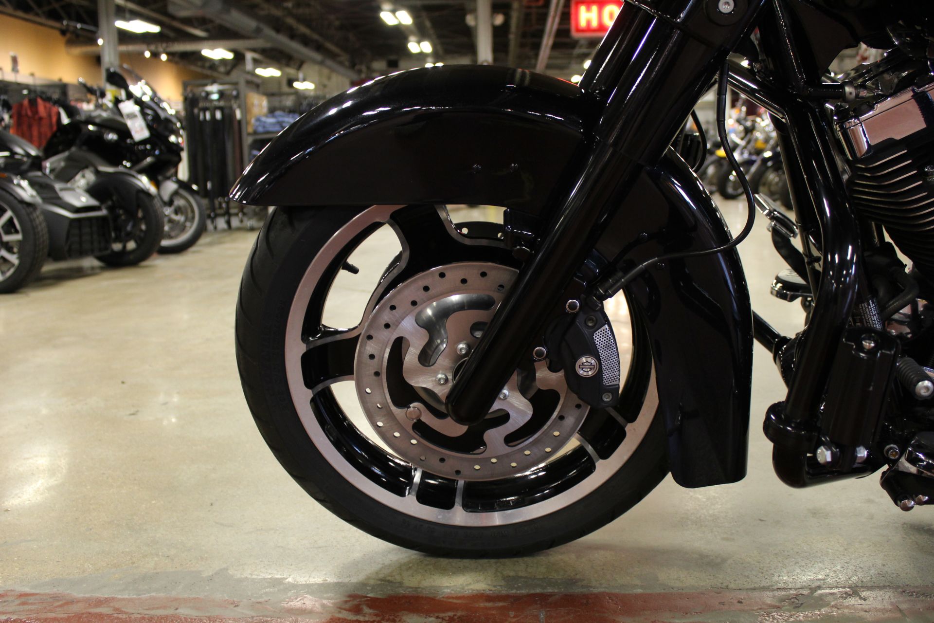 2013 Harley-Davidson Street Glide® in New London, Connecticut - Photo 18