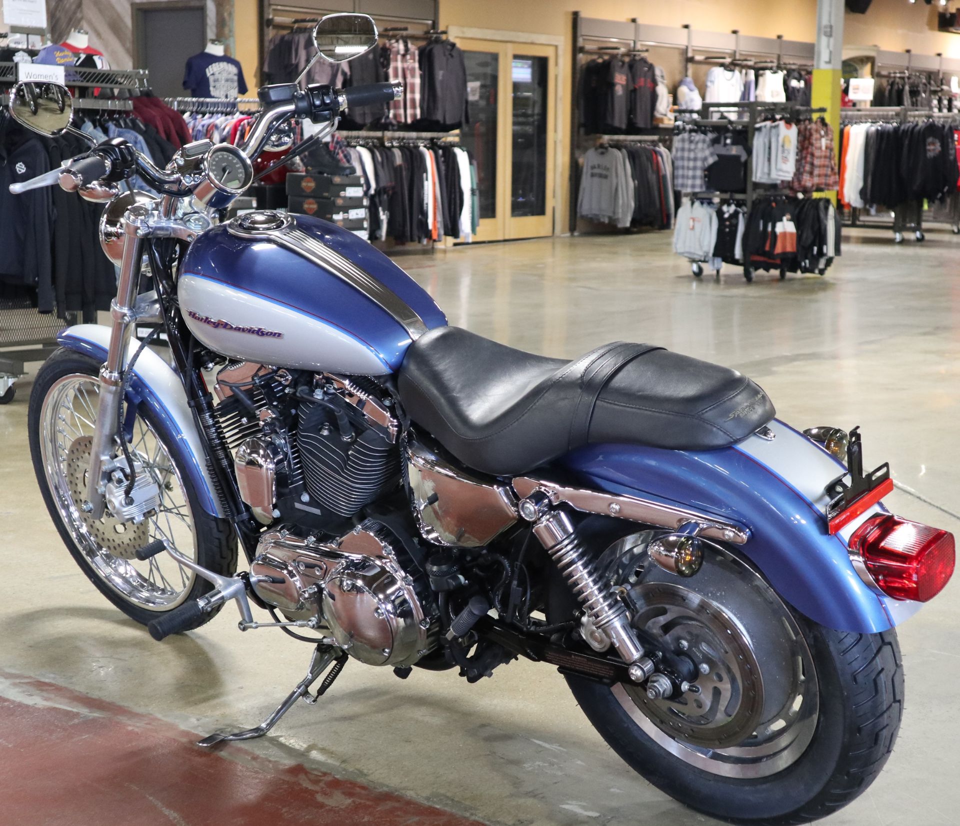 2006 Harley-Davidson Sportster® 1200 Custom in New London, Connecticut - Photo 6