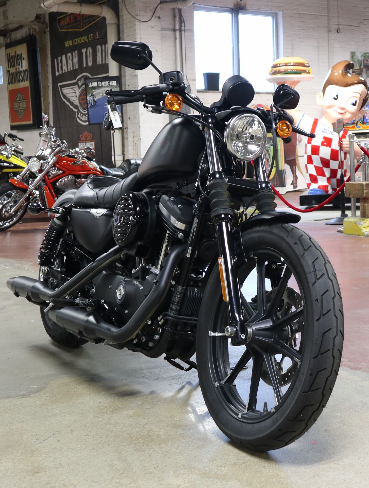 2022 Harley-Davidson Iron 883™ in New London, Connecticut - Photo 2