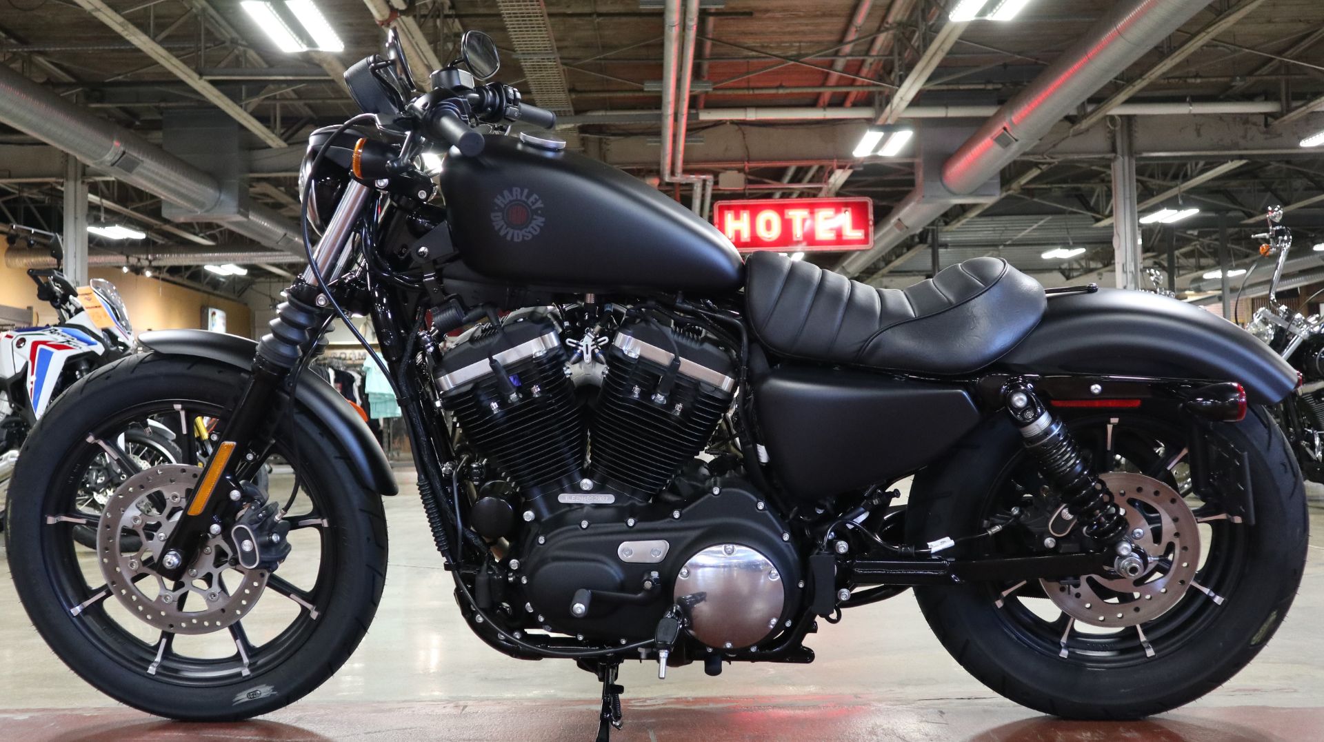 2022 Harley-Davidson Iron 883™ in New London, Connecticut - Photo 5