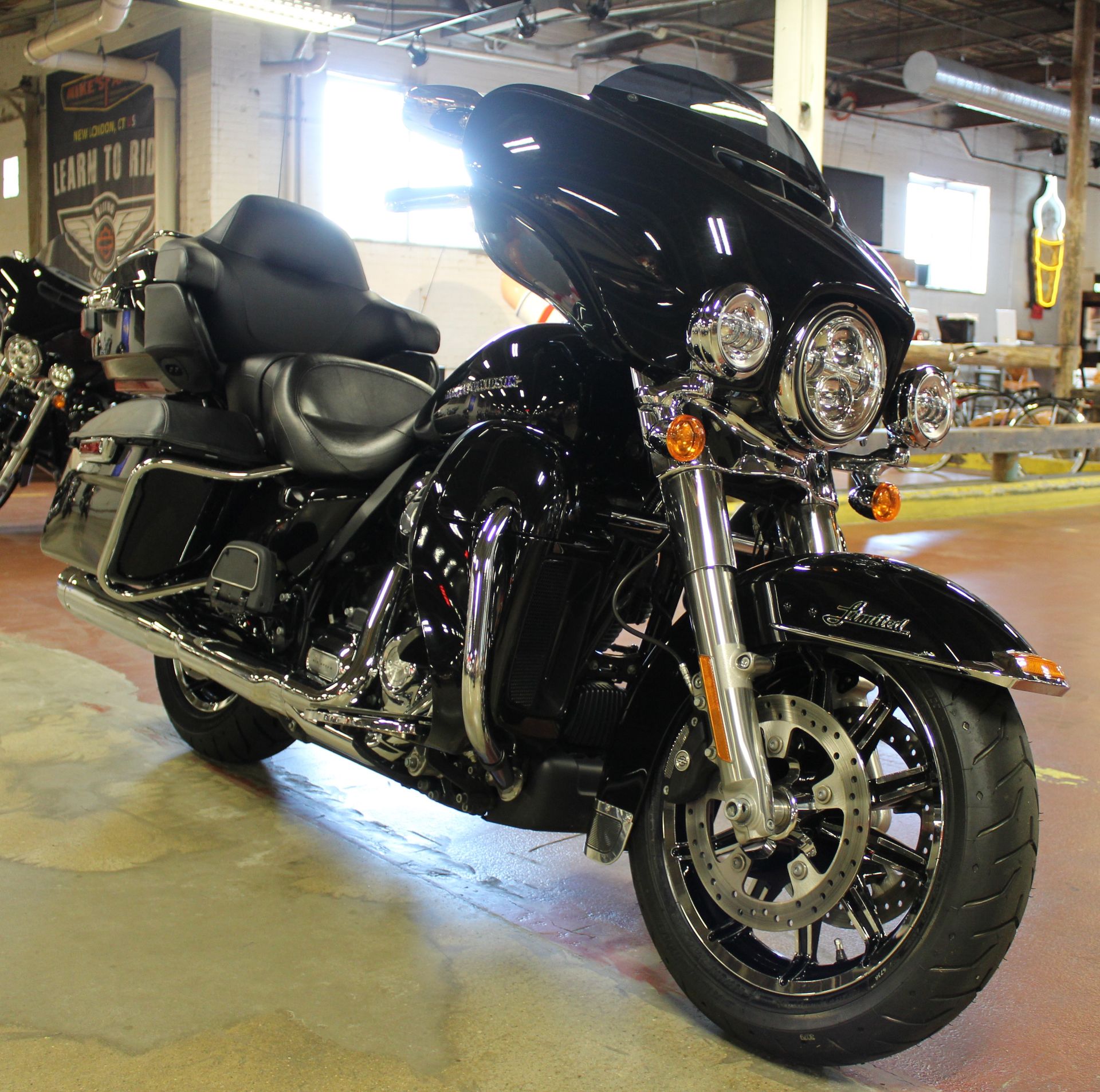 2019 Harley-Davidson Ultra Limited in New London, Connecticut - Photo 2