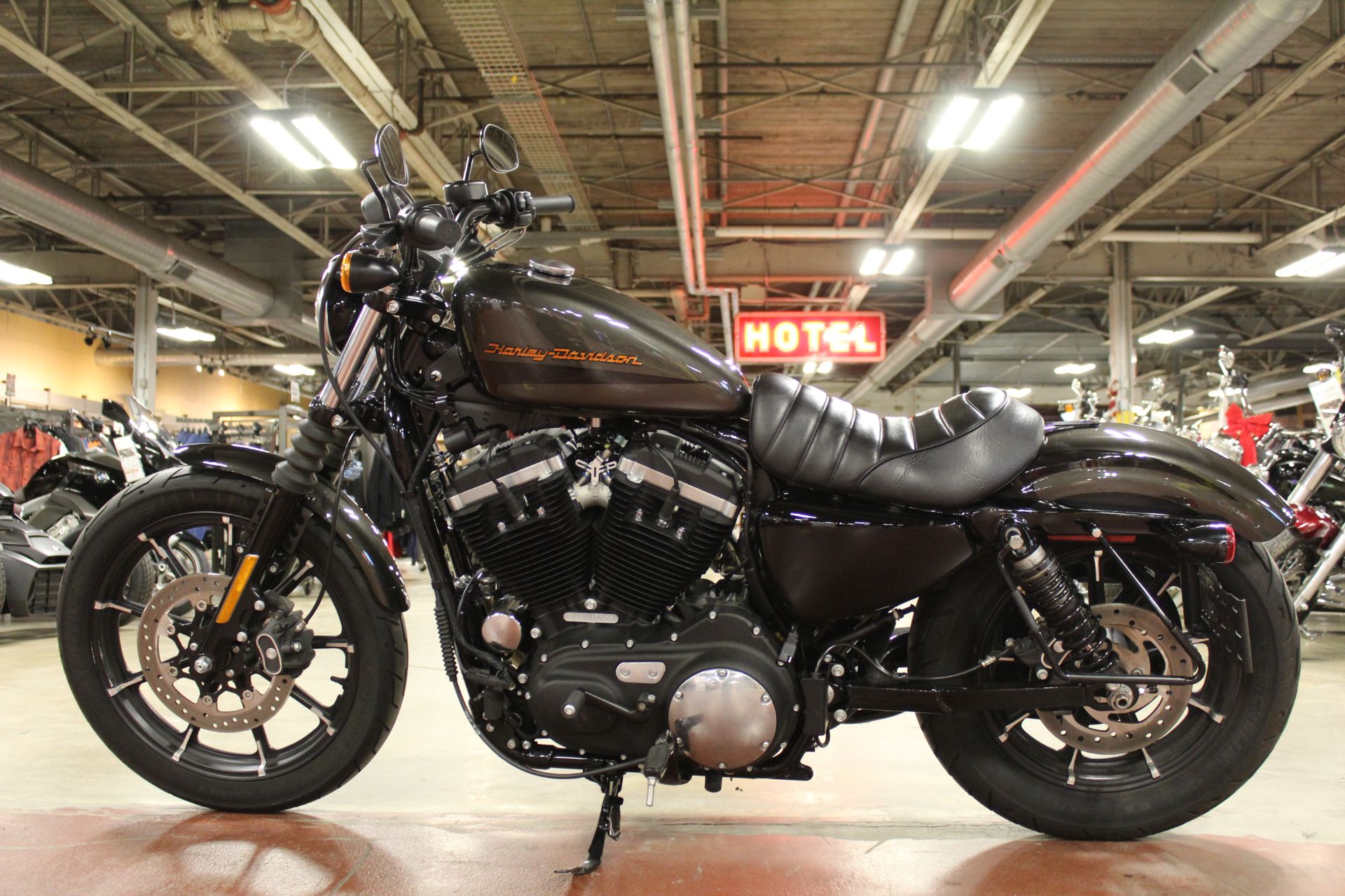 2019 Harley-Davidson Iron 883™ in New London, Connecticut - Photo 5