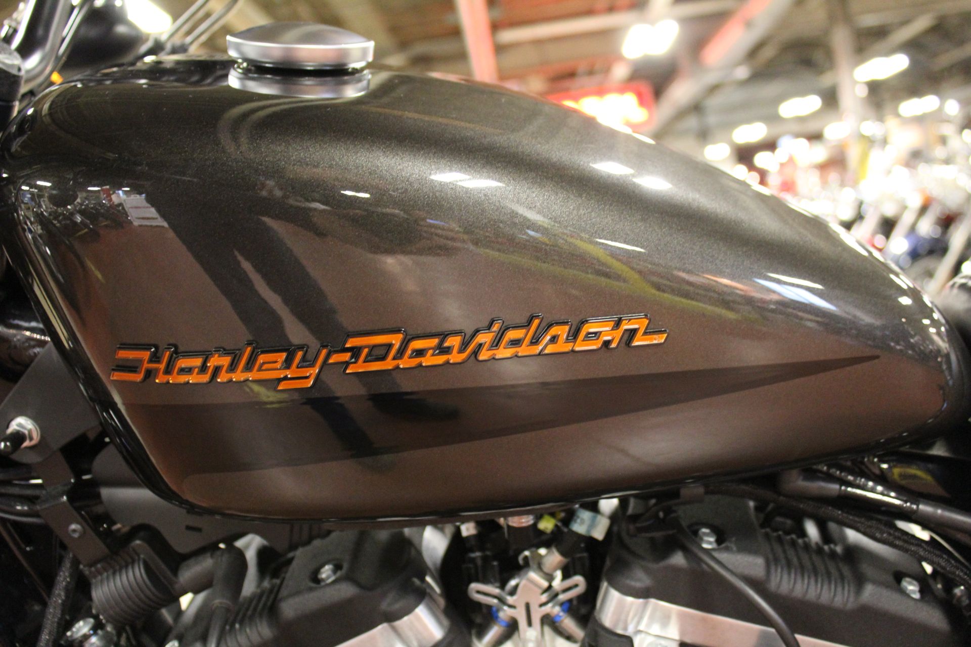 2019 Harley-Davidson Iron 883™ in New London, Connecticut - Photo 11