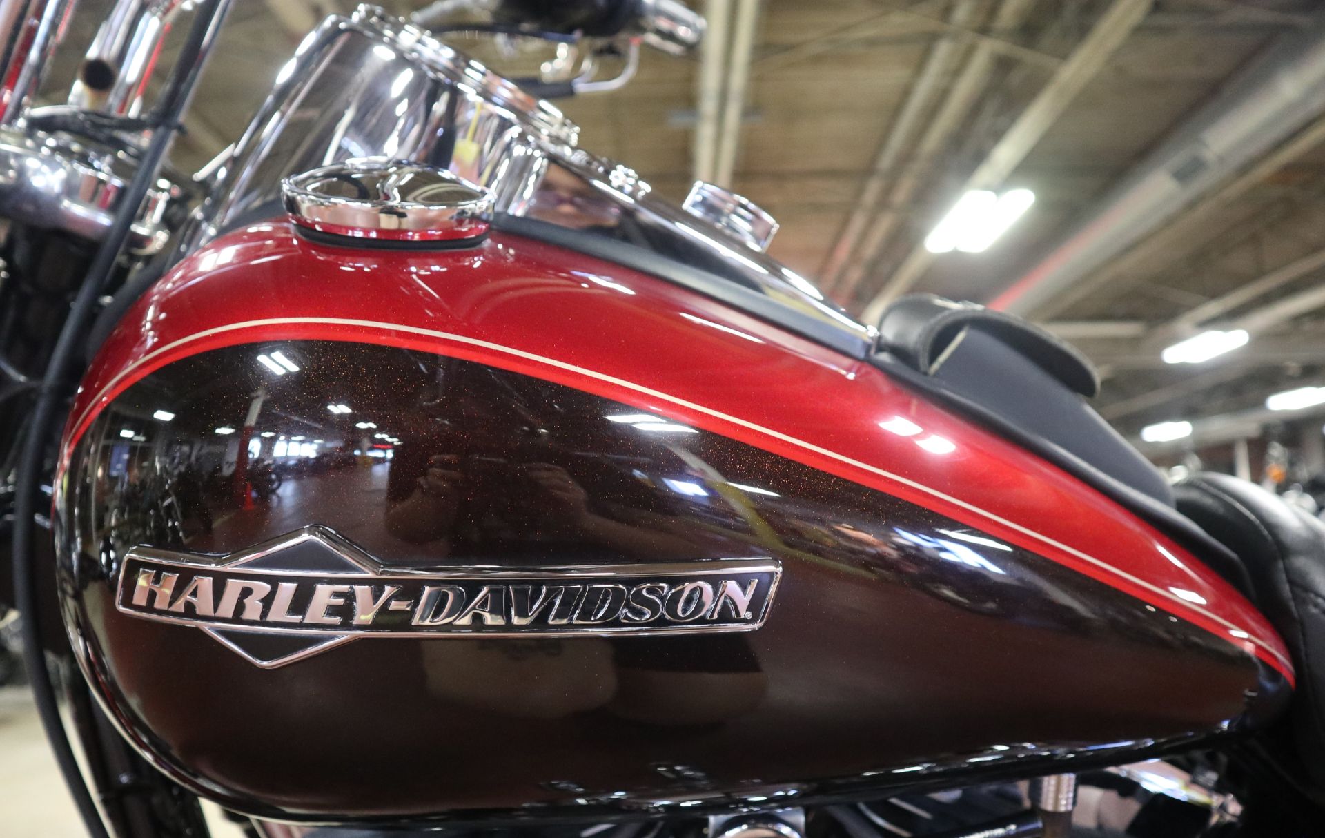 2012 Harley-Davidson Dyna® Super Glide® Custom in New London, Connecticut - Photo 11