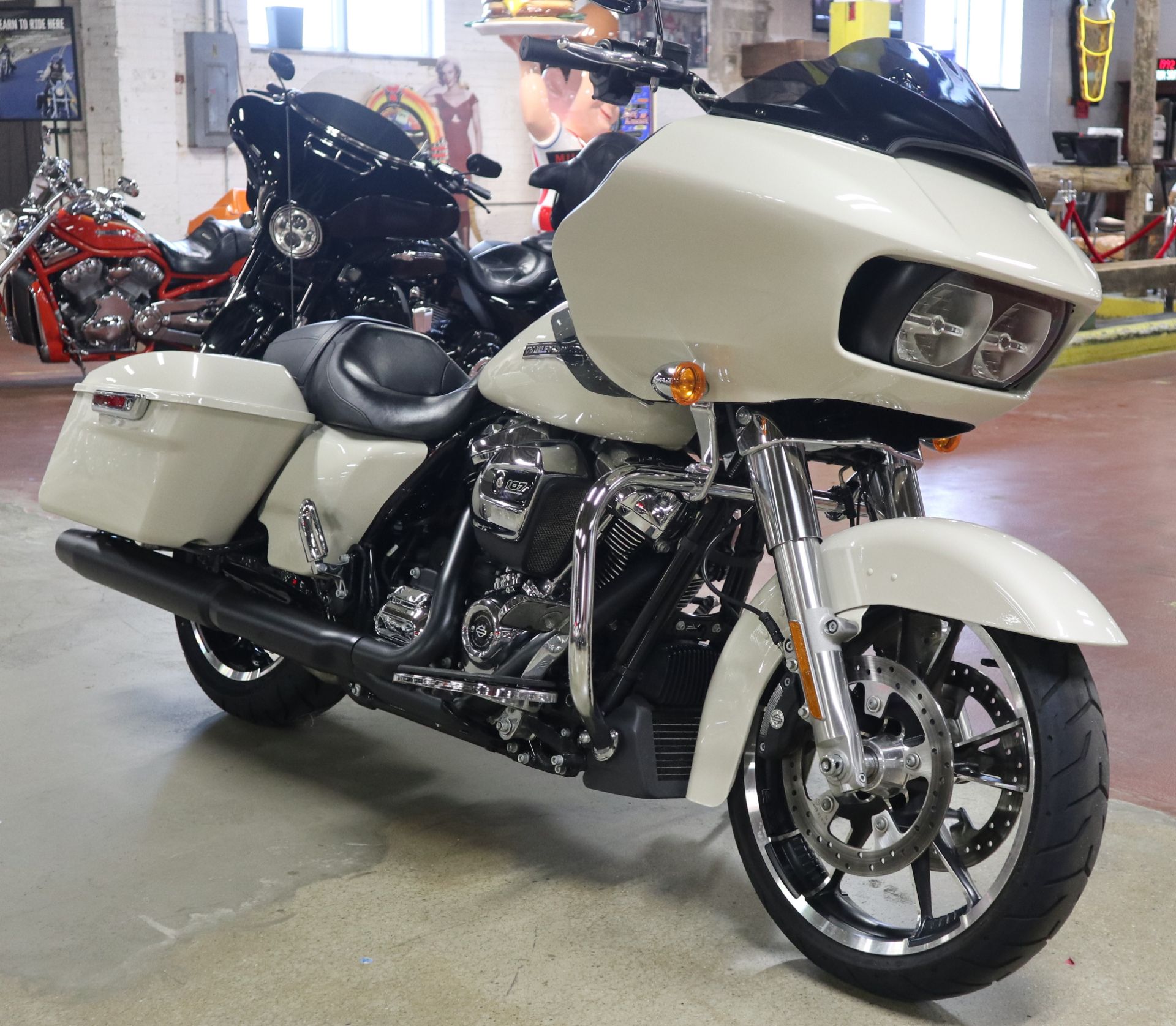 2022 Harley-Davidson Road Glide® in New London, Connecticut - Photo 2