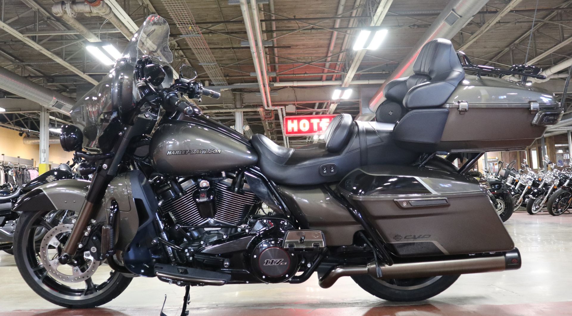 2021 Harley-Davidson CVO™ Limited in New London, Connecticut - Photo 5