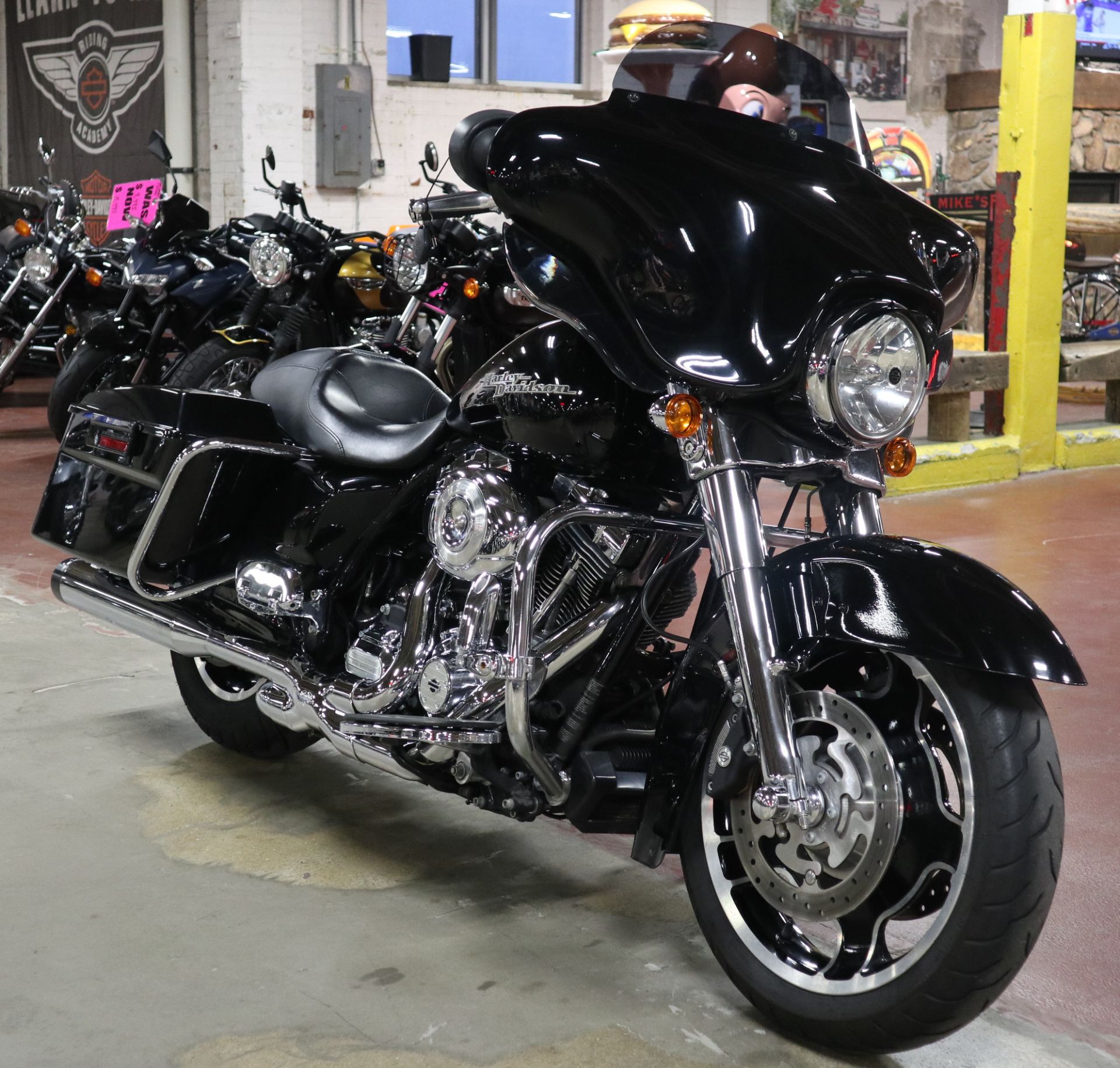 2013 Harley-Davidson Street Glide® in New London, Connecticut - Photo 2