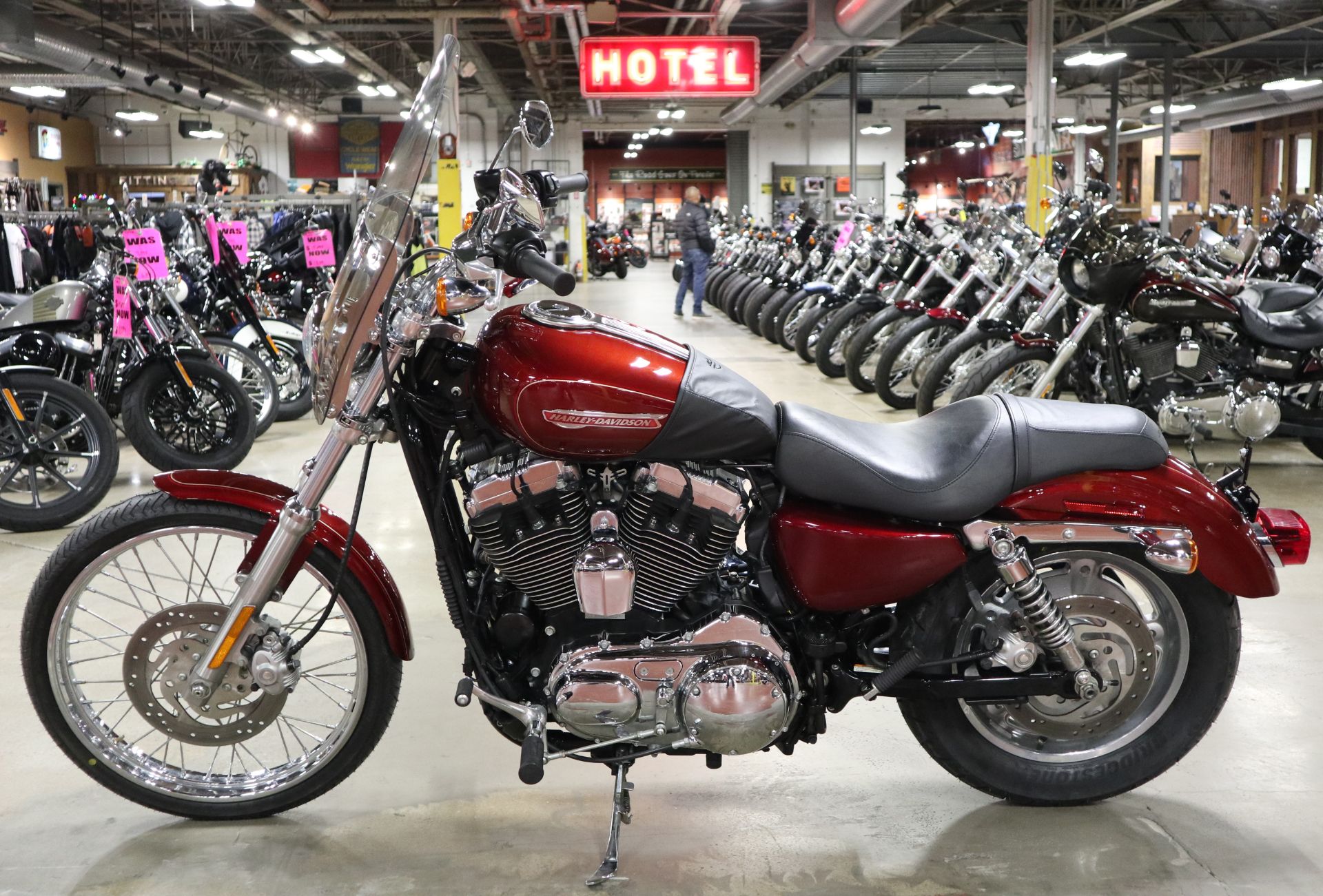 2010 Harley-Davidson Sportster® 1200 Custom in New London, Connecticut - Photo 5