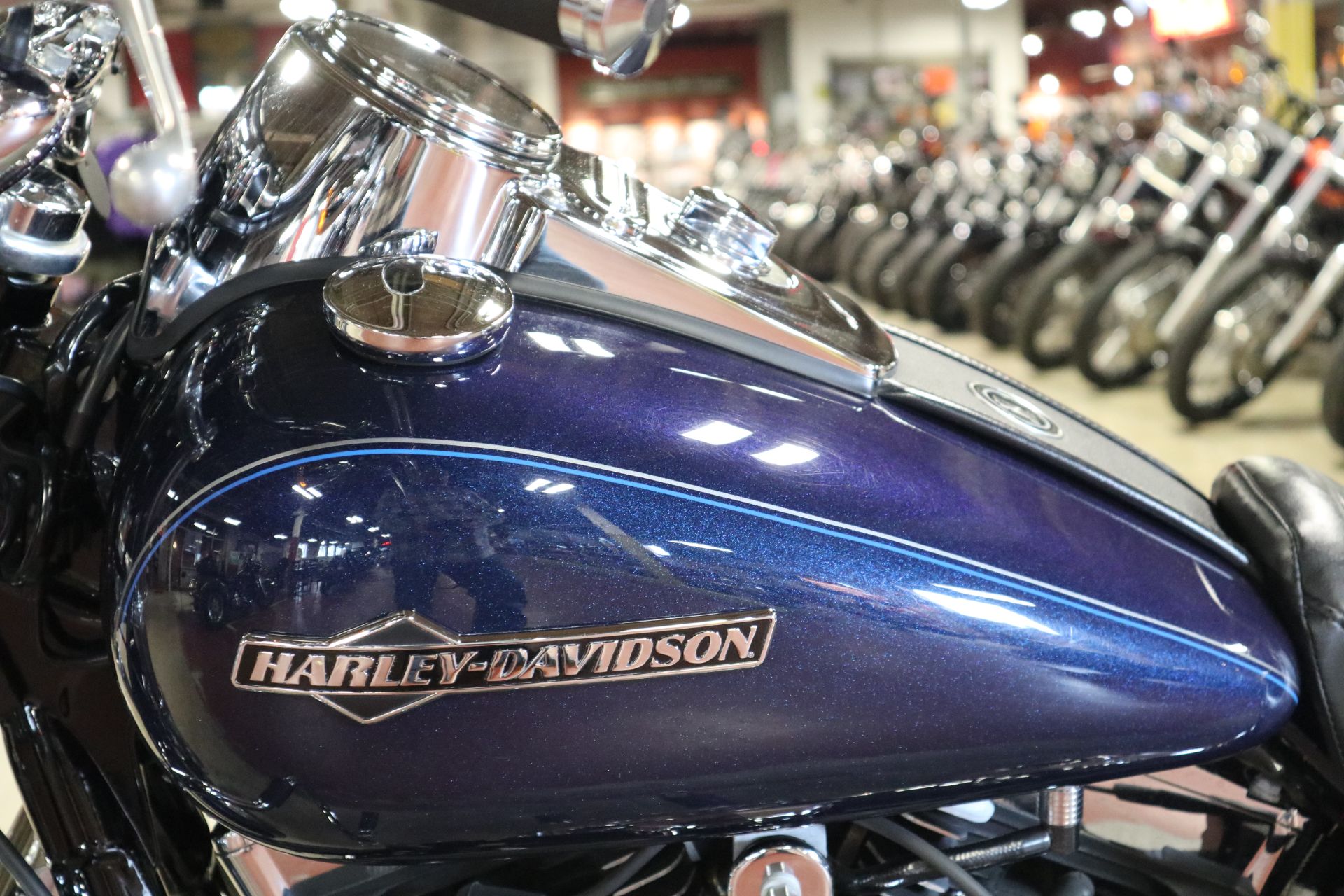 2012 Harley-Davidson Dyna® Super Glide® Custom in New London, Connecticut - Photo 9