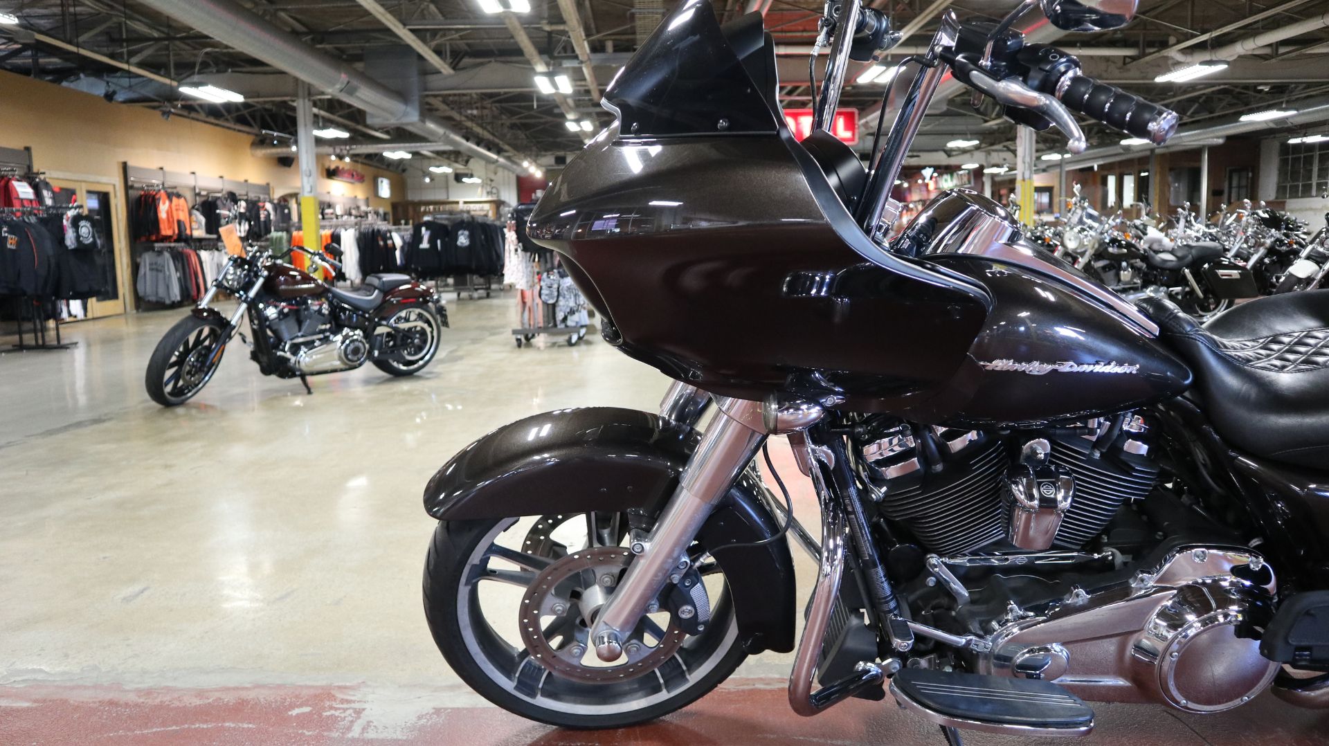 2018 Harley-Davidson Road Glide® in New London, Connecticut - Photo 13