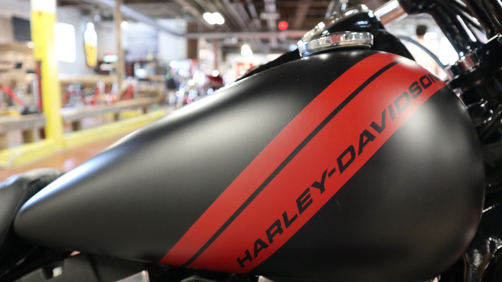 2014 Harley-Davidson Dyna® Fat Bob® in New London, Connecticut - Photo 9
