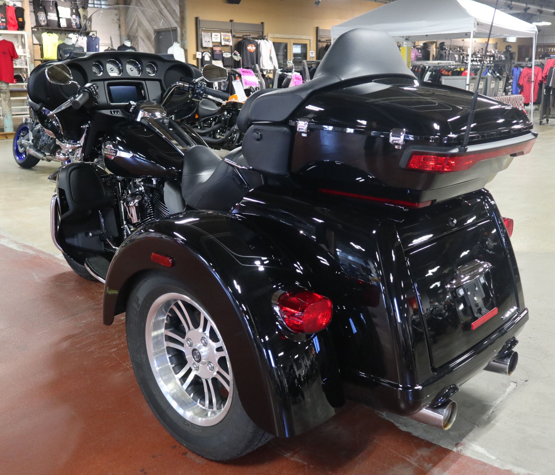 2023 Harley-Davidson Tri Glide® Ultra in New London, Connecticut - Photo 6