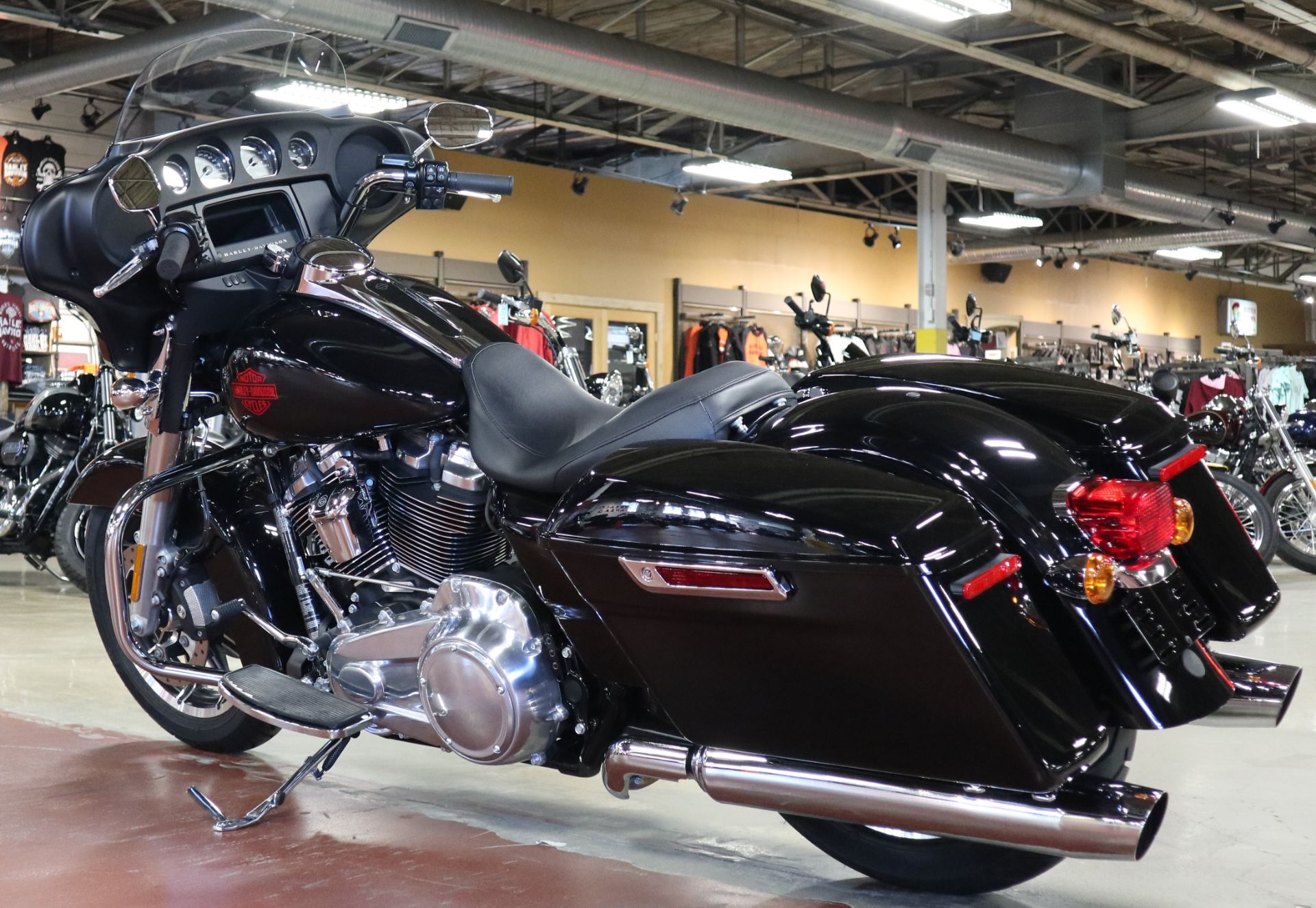 2021 Harley-Davidson Electra Glide® Standard in New London, Connecticut - Photo 6